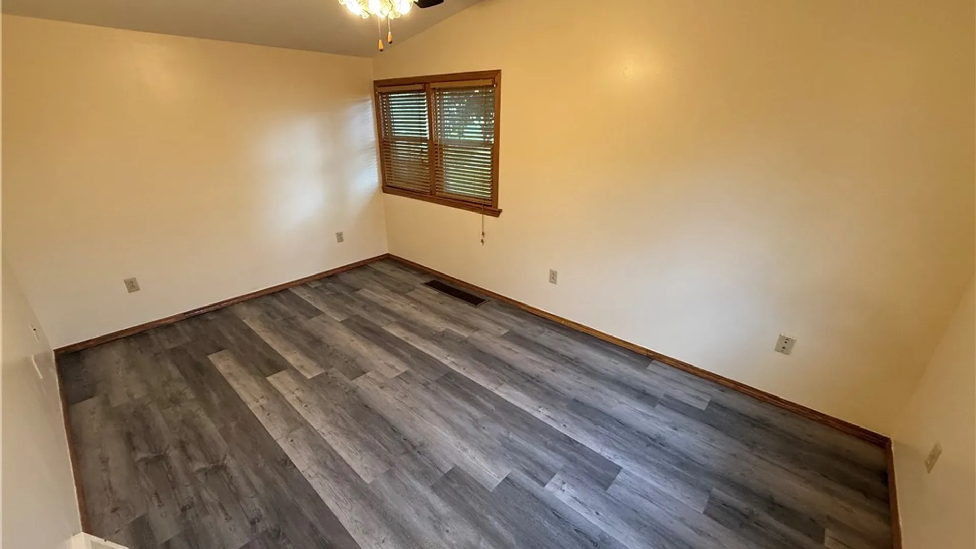 Property at 915 Arcadia Avenue, Utica, NY 13502 7