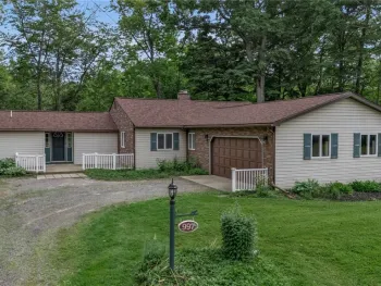 Property at 997 Sweet Road, Aurora, NY 14052
