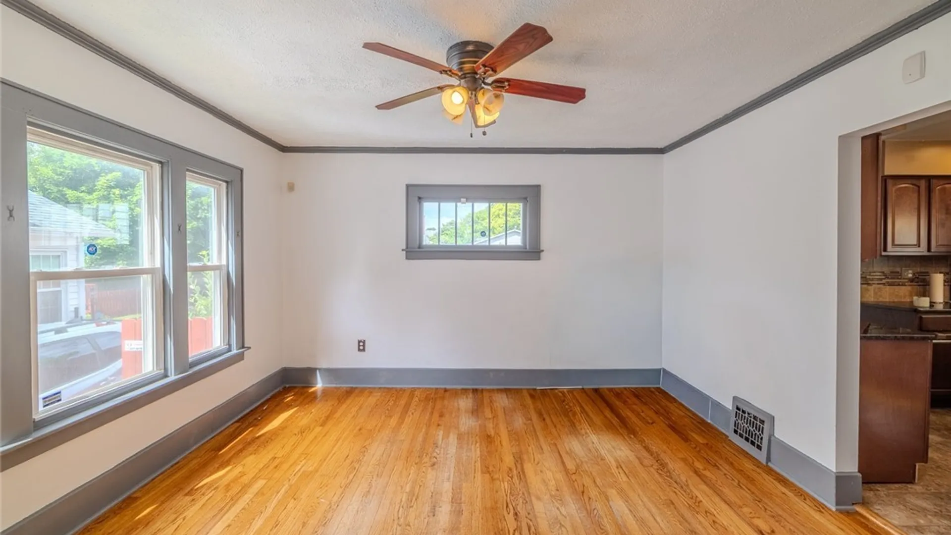 Property at 112 Aberdeen Terrace, Syracuse, NY 13206 11