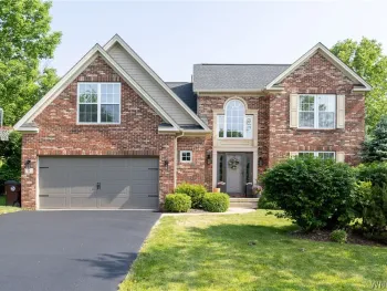 Property at 6 Lynchburg Court, Orchard Park, NY 14127