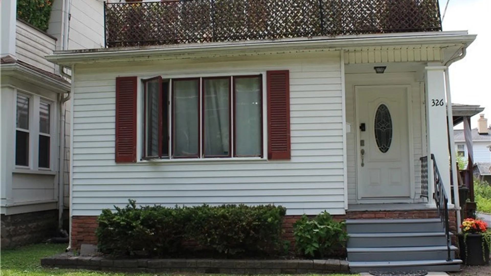 Property at 326 Niagara Street, North Tonawanda, NY 14120 2