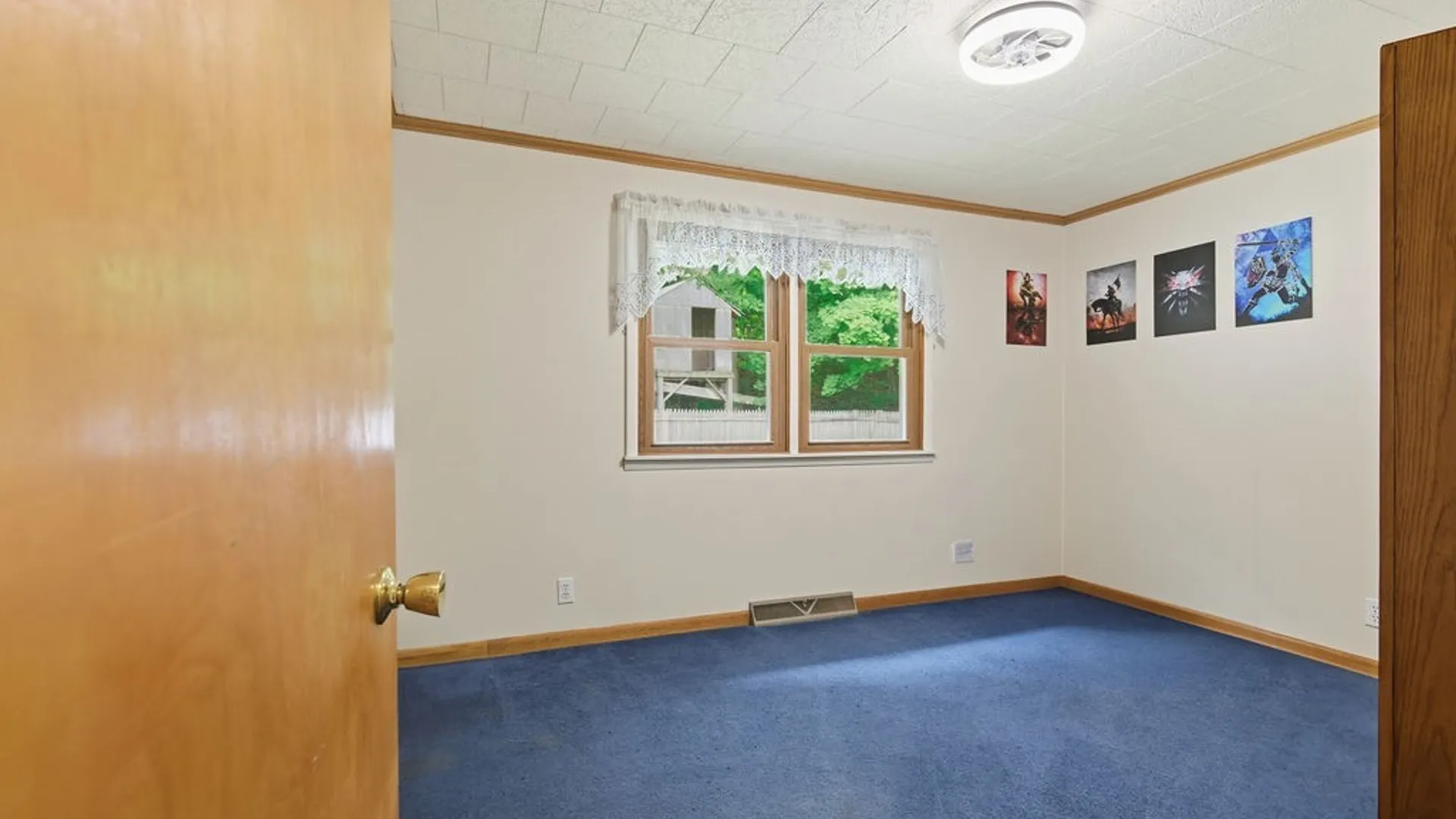 Property at 21 Brookside Avenue, Minetto, NY 13115 16