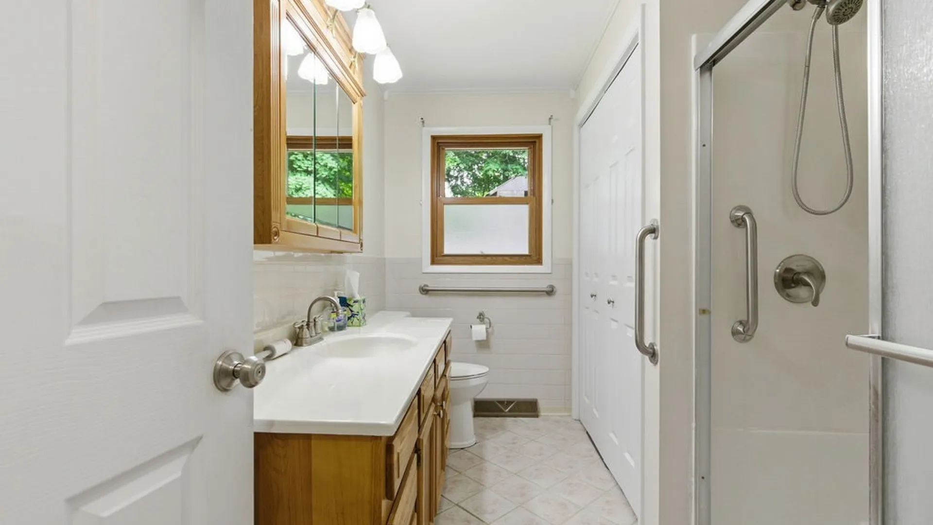 Property at 21 Brookside Avenue, Minetto, NY 13115 17
