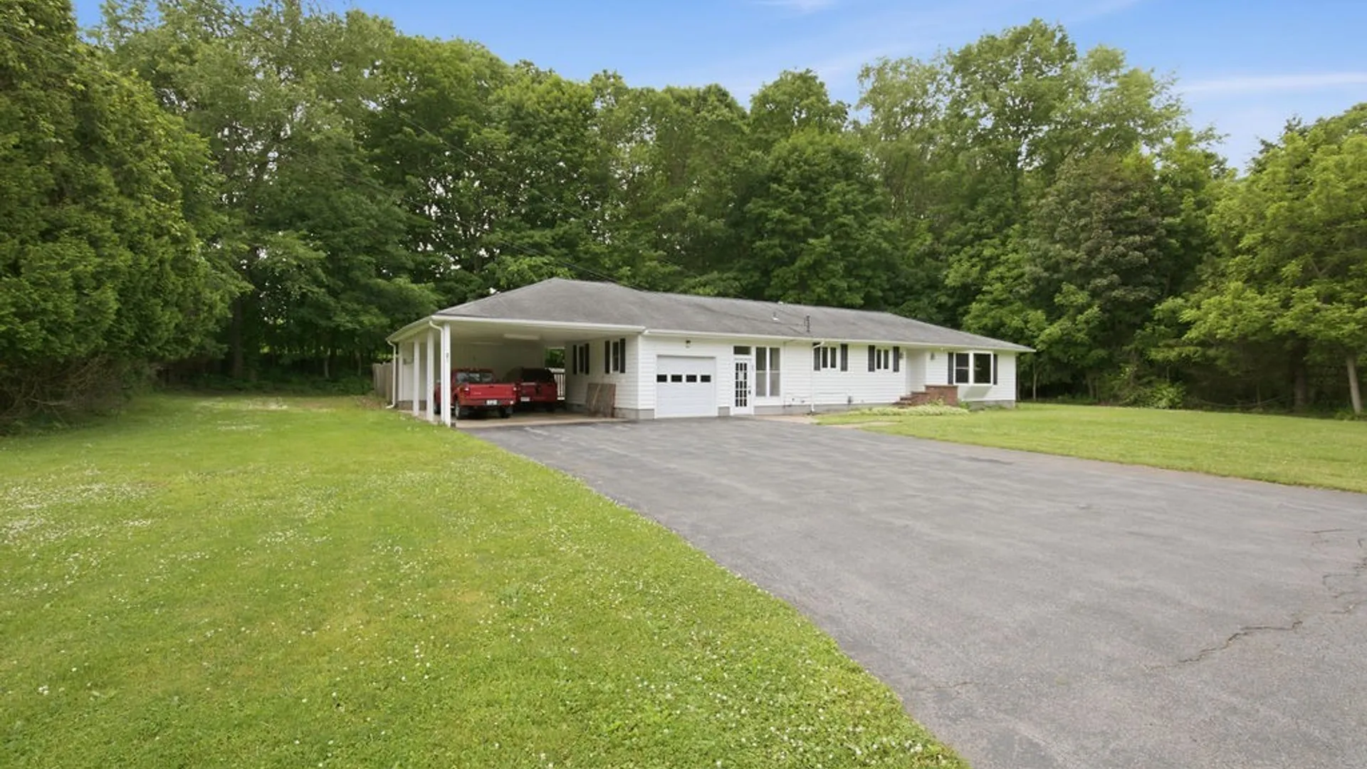 Property at 21 Brookside Avenue, Minetto, NY 13115 35