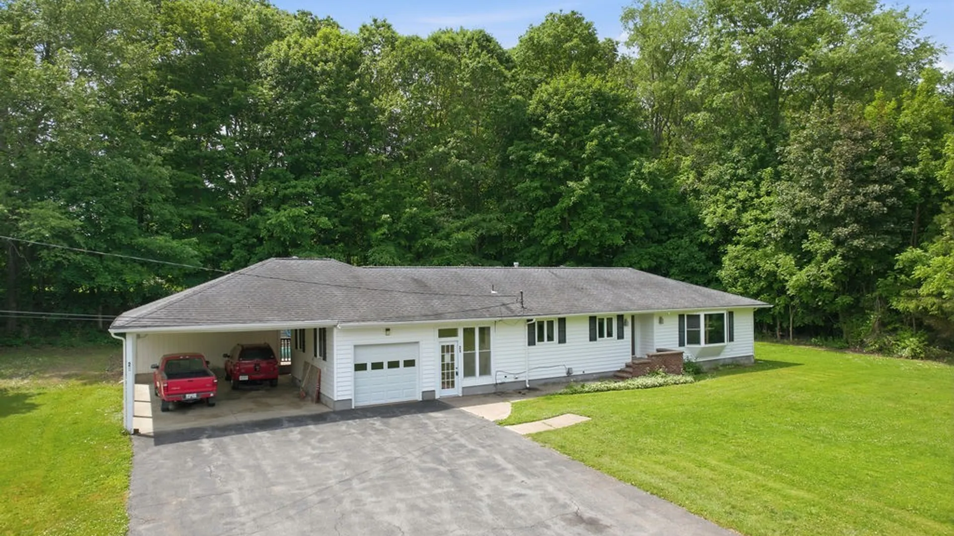Property at 21 Brookside Avenue, Minetto, NY 13115 36