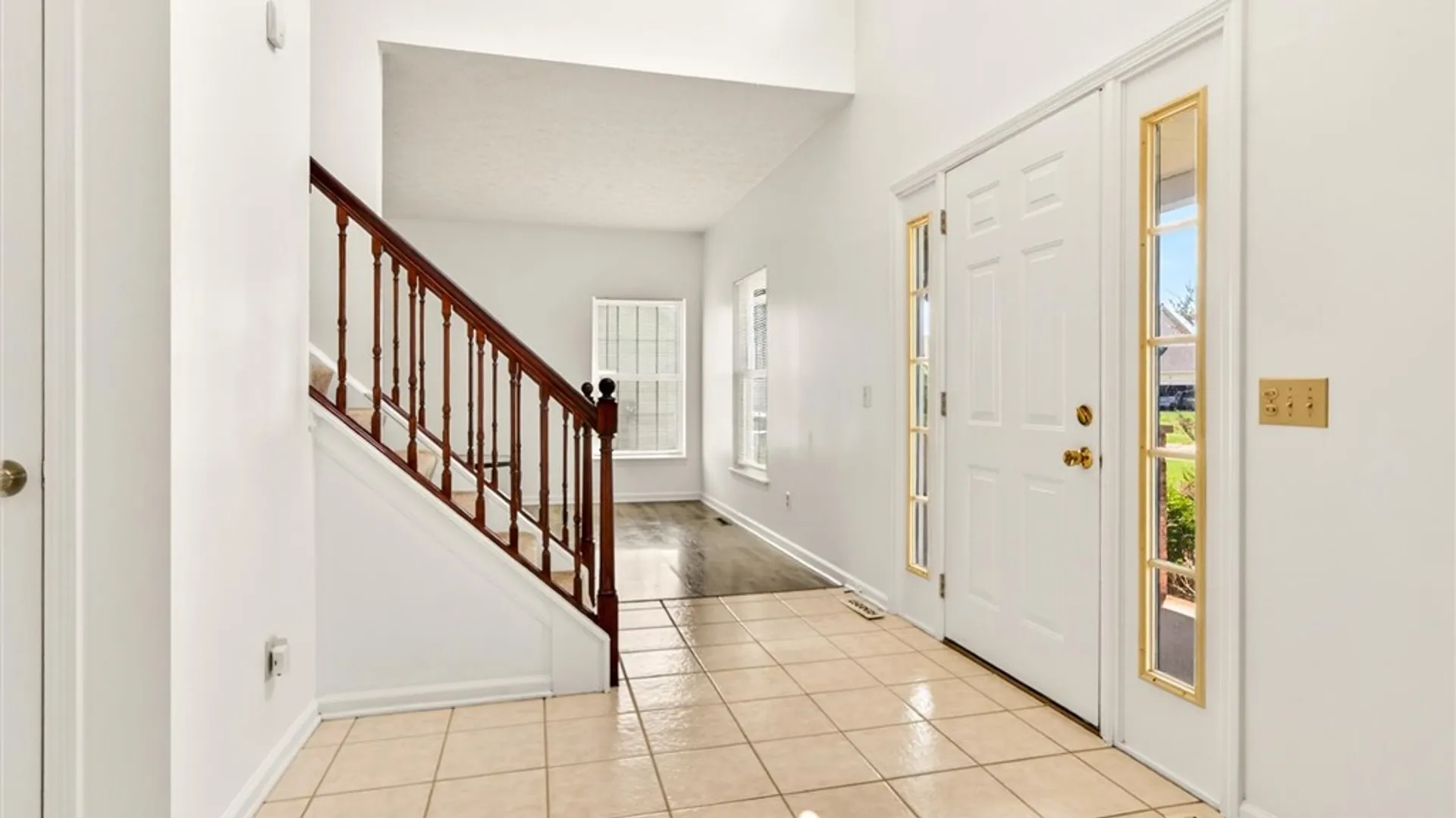 Property at 44 Cape Henry Trail, Henrietta, NY 14586 4