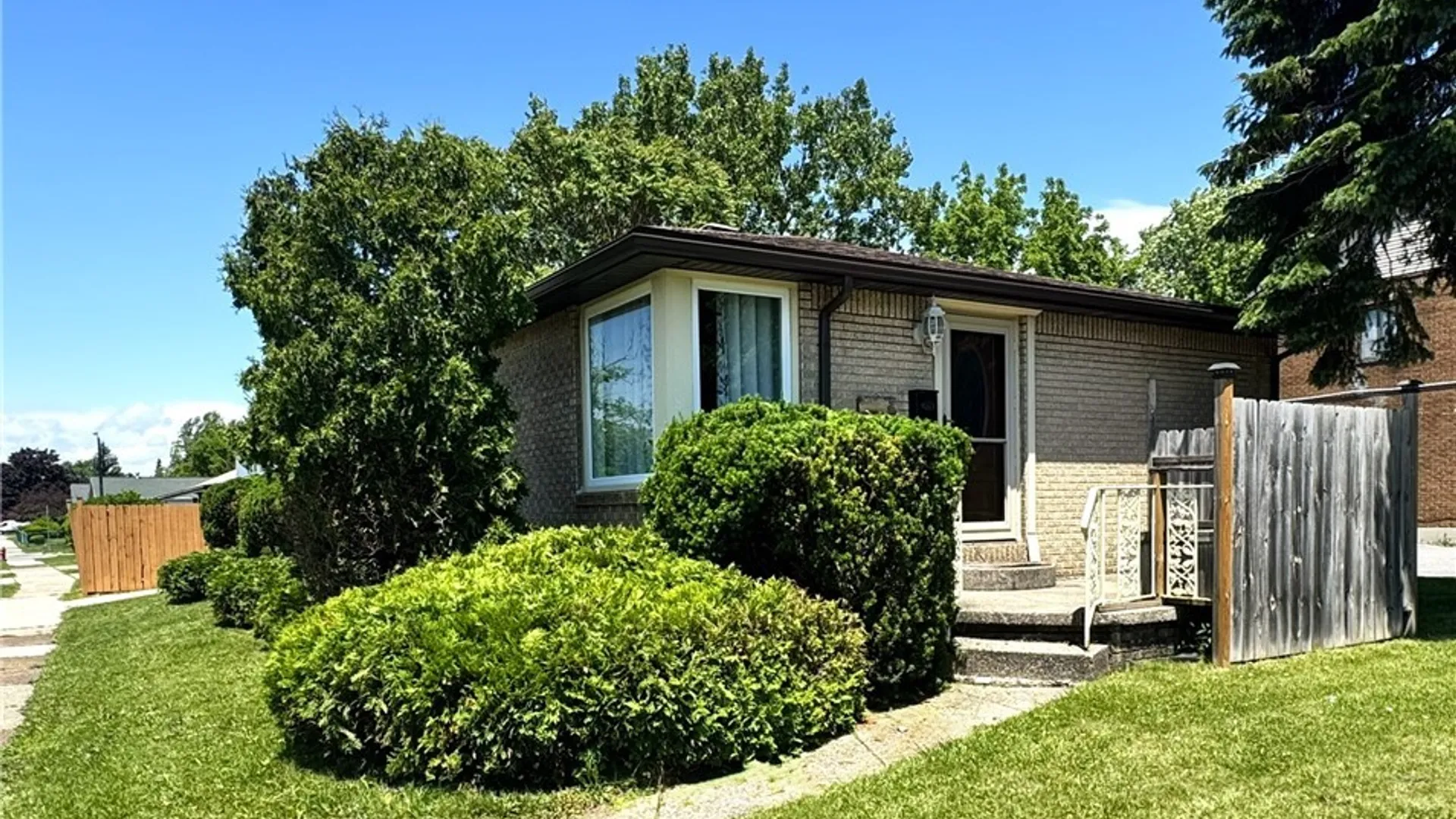 Property at 2 Yale Place, Buffalo, NY 14210 2