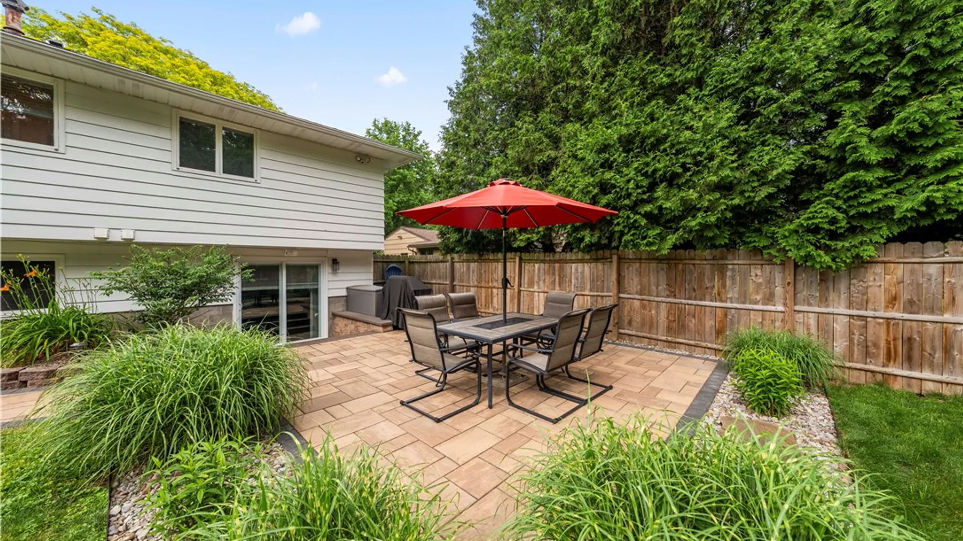 Property at 279 Parkview Dr, Penfield, NY 14625 36