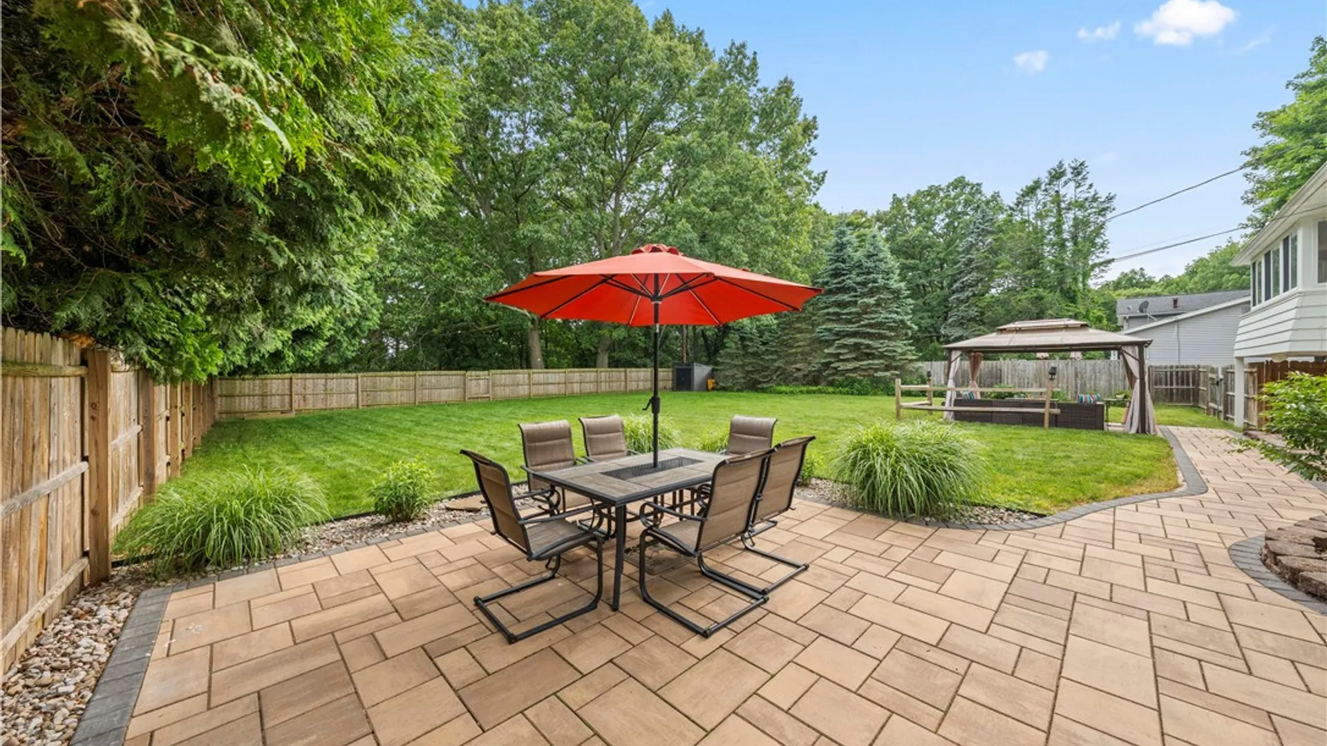Property at 279 Parkview Dr, Penfield, NY 14625 38