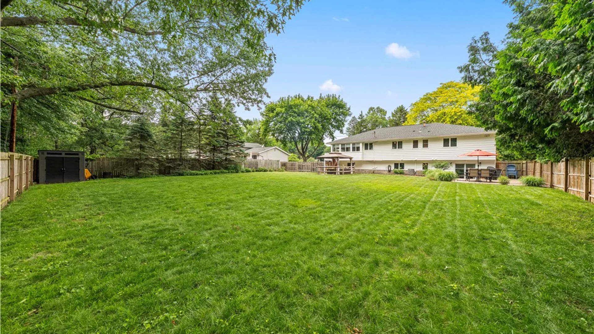 Property at 279 Parkview Dr, Penfield, NY 14625 43