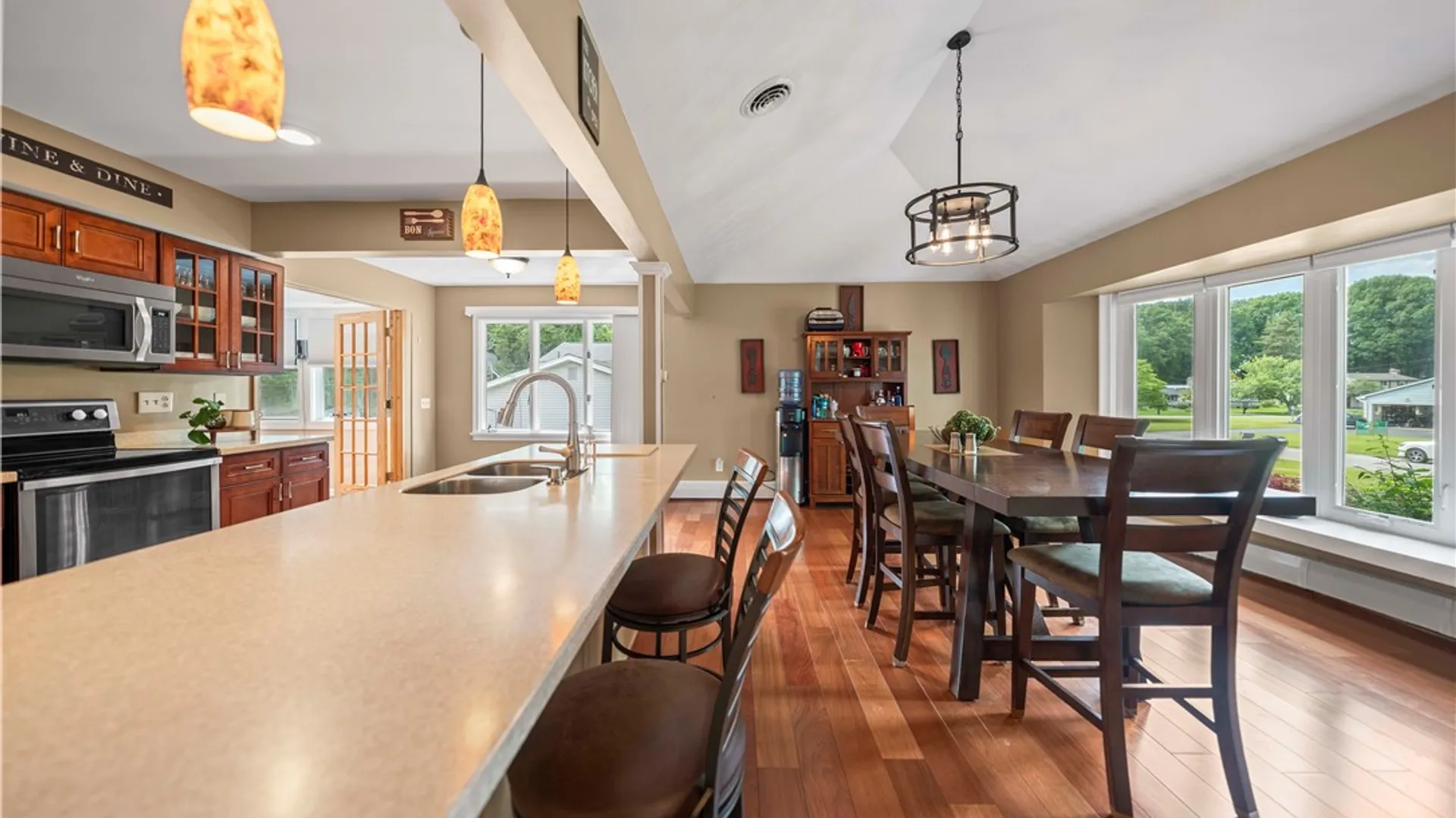 Property at 279 Parkview Dr, Penfield, NY 14625 7