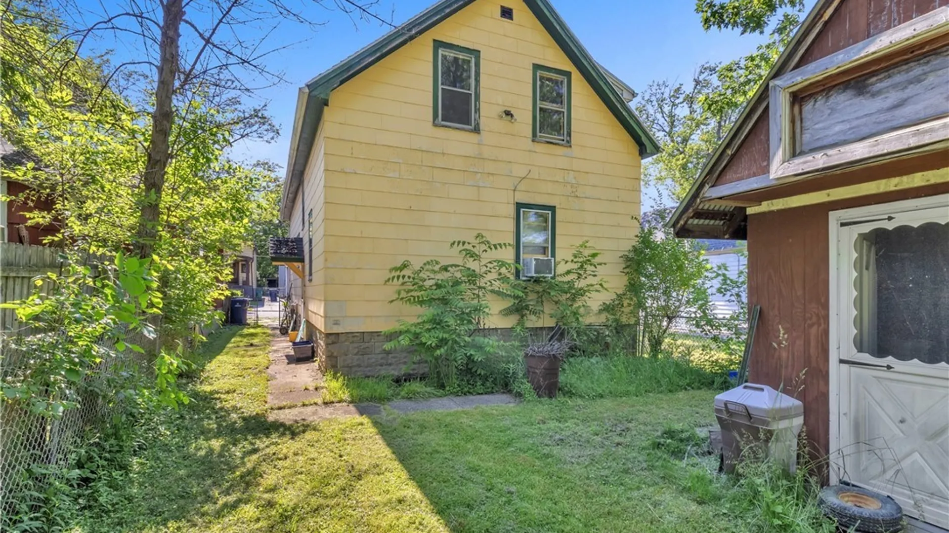 Property at 27 Sattler Avenue, Buffalo, NY 14211 8