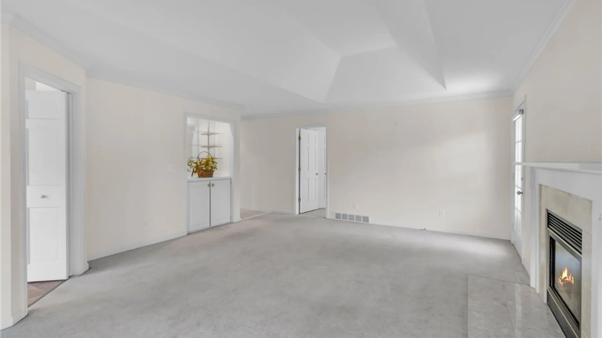 Property at 3 Saint Charles Court, Amherst, NY 14221 13
