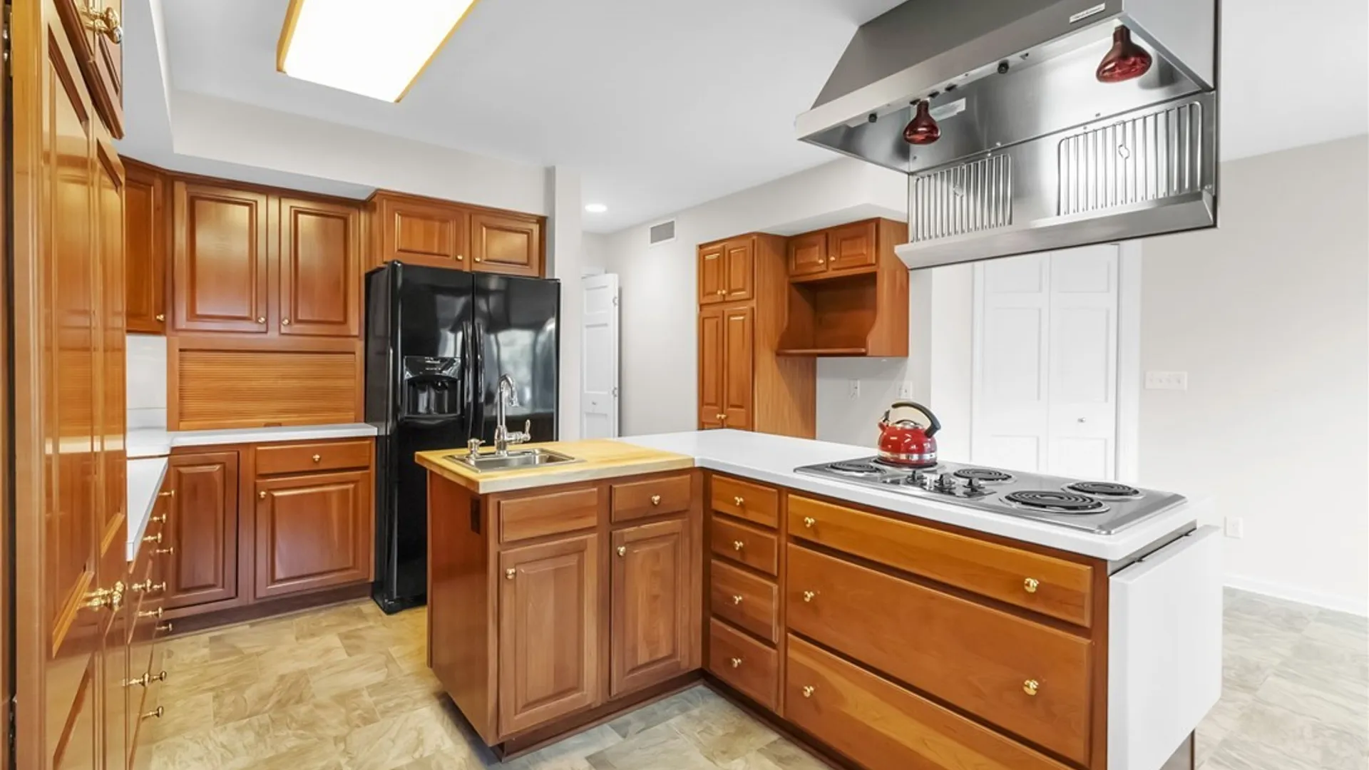 Property at 3 Saint Charles Court, Amherst, NY 14221 21
