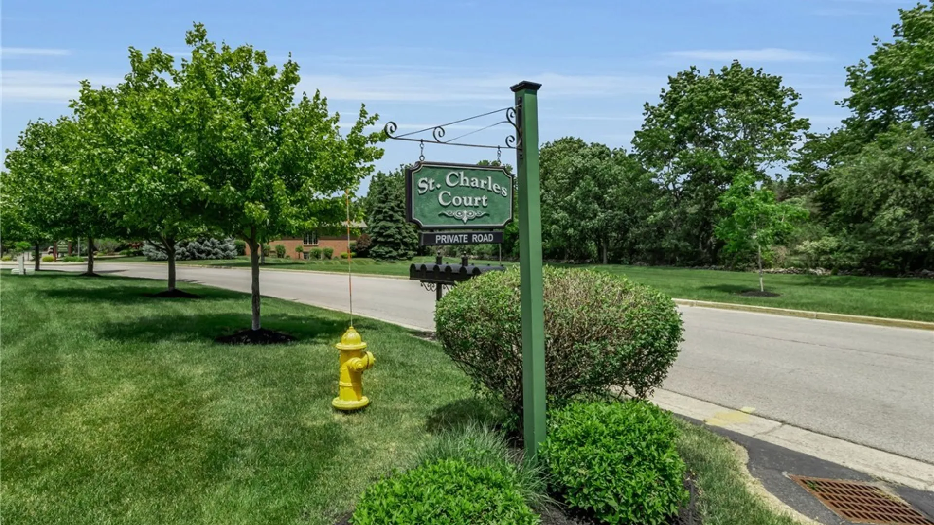 Property at 3 Saint Charles Court, Amherst, NY 14221 4