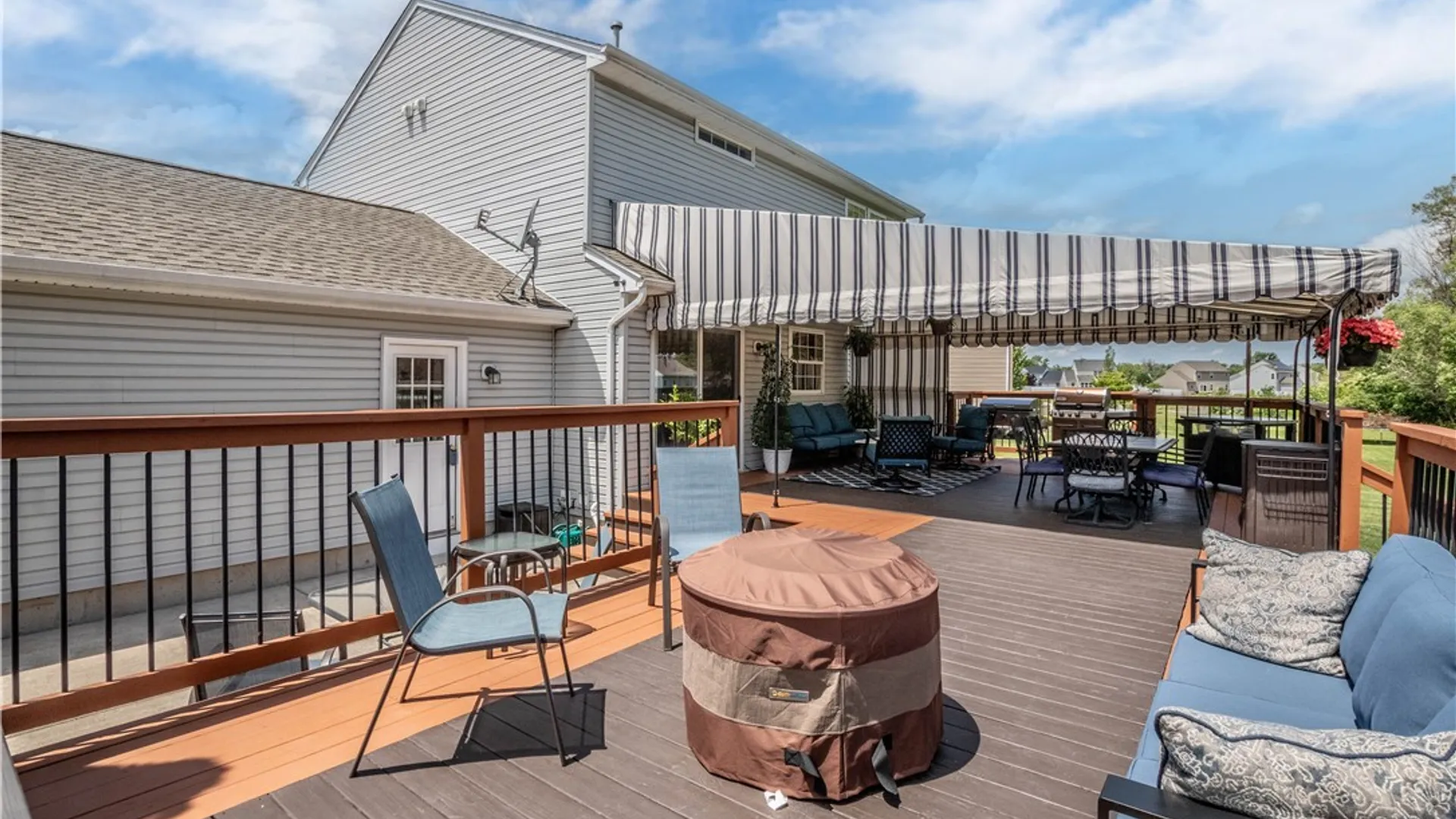 Property at 2445 King Fisher Lane, Wheatfield, NY 14304 13