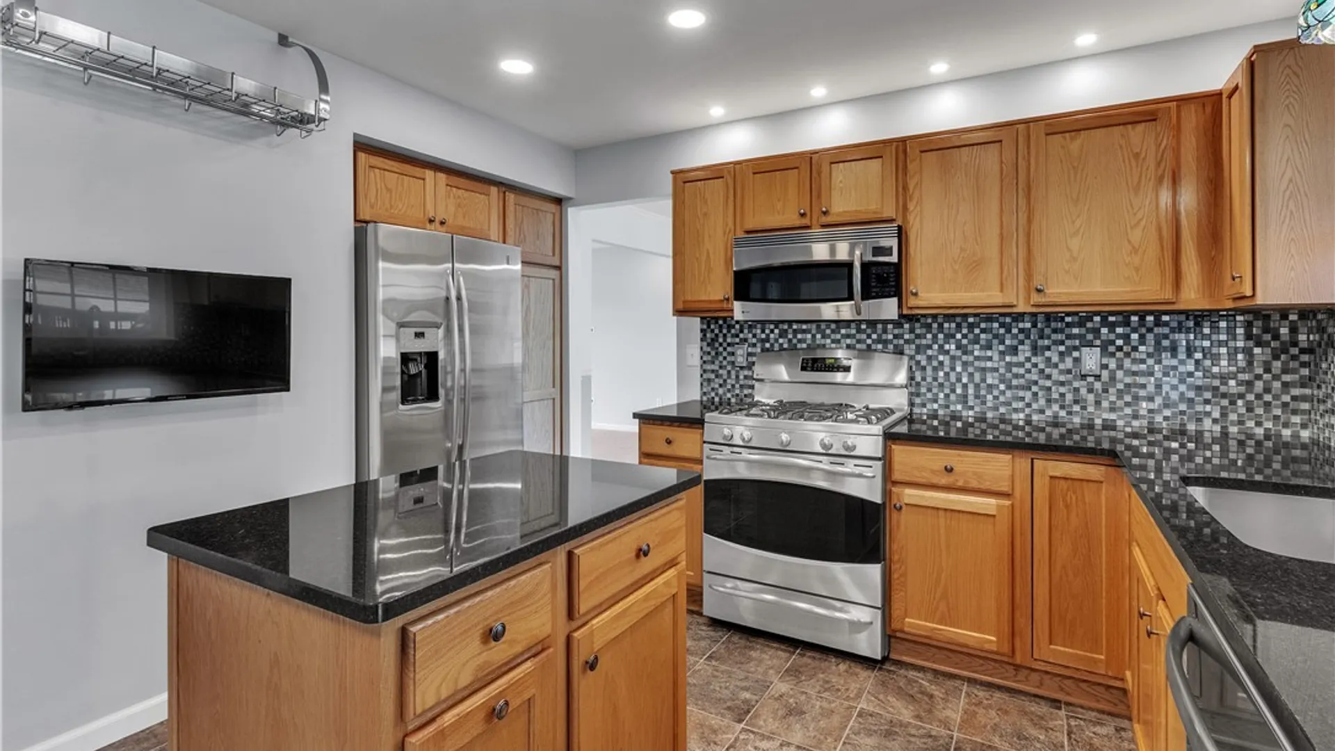 Property at 2445 King Fisher Lane, Wheatfield, NY 14304 28