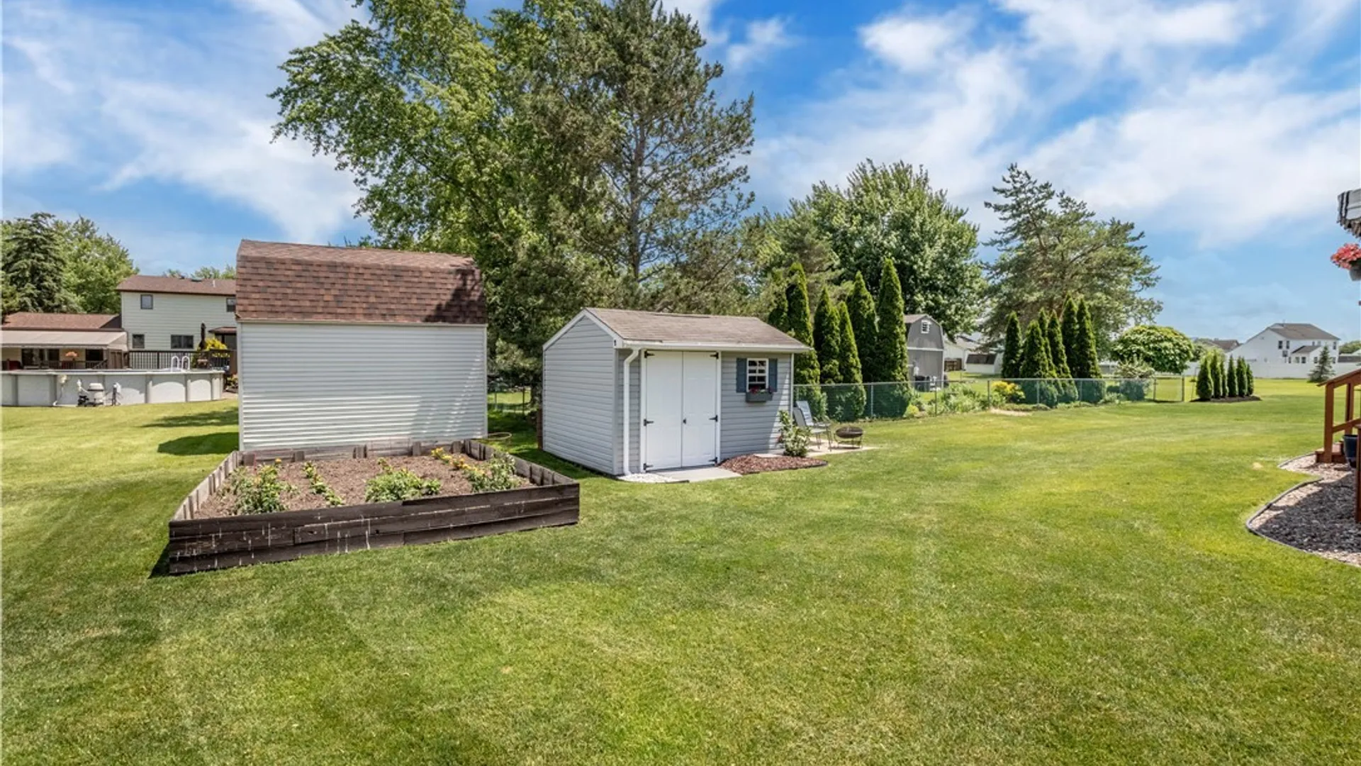 Property at 2445 King Fisher Lane, Wheatfield, NY 14304 6