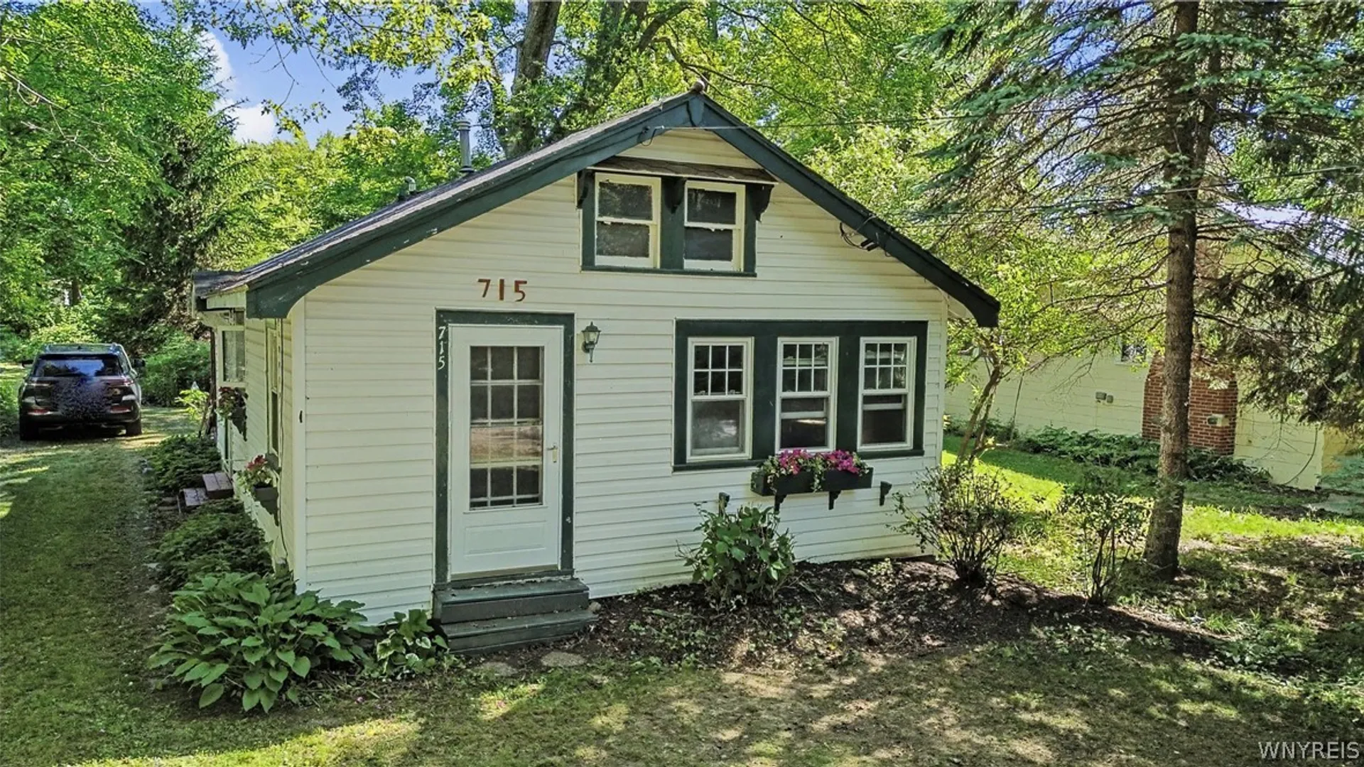 Property at 715 Sandy Avenue, Evans, NY 14006 37