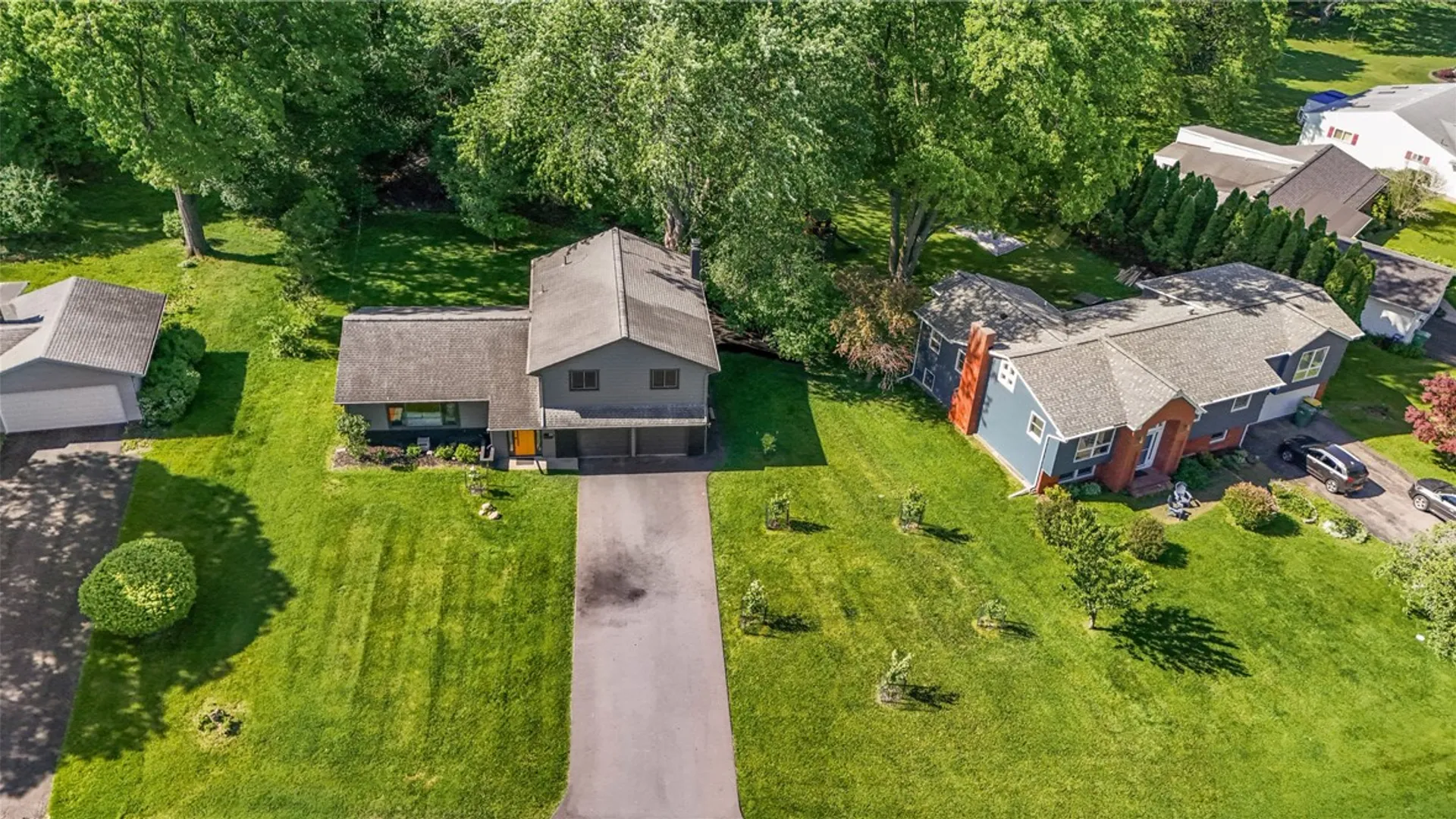 Property at 100 Hibiscus Dr, Brighton, NY 14618 49