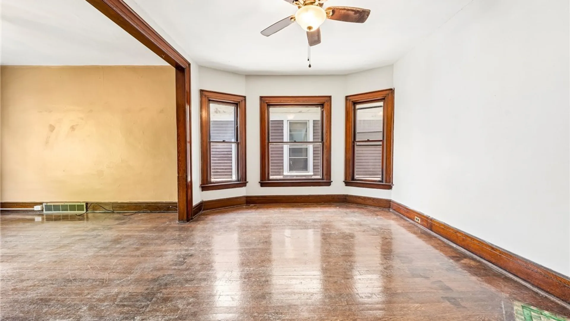 Property at 527 Massachusetts Avenue, Buffalo, NY 14213 14