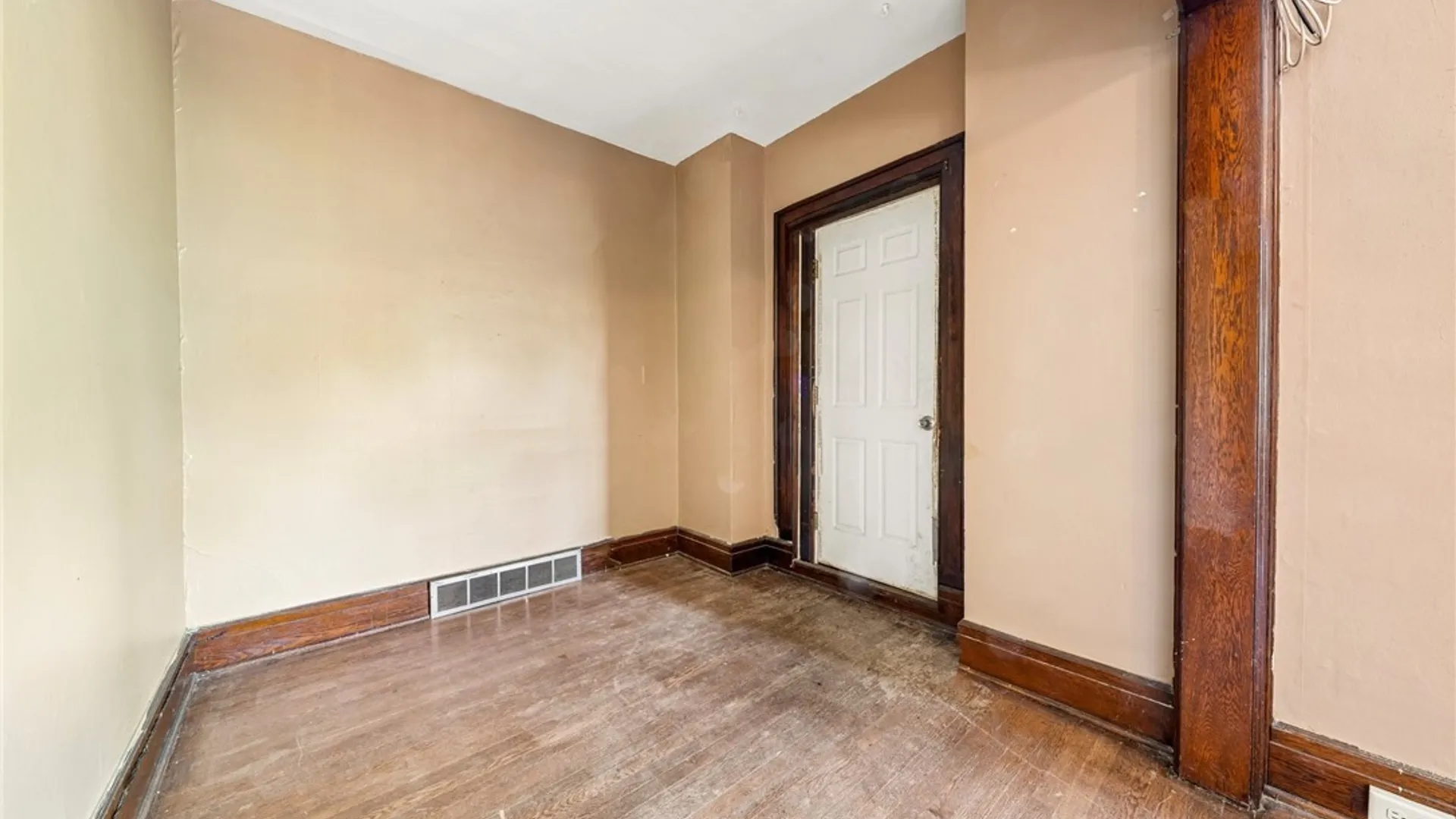 Property at 527 Massachusetts Avenue, Buffalo, NY 14213 20