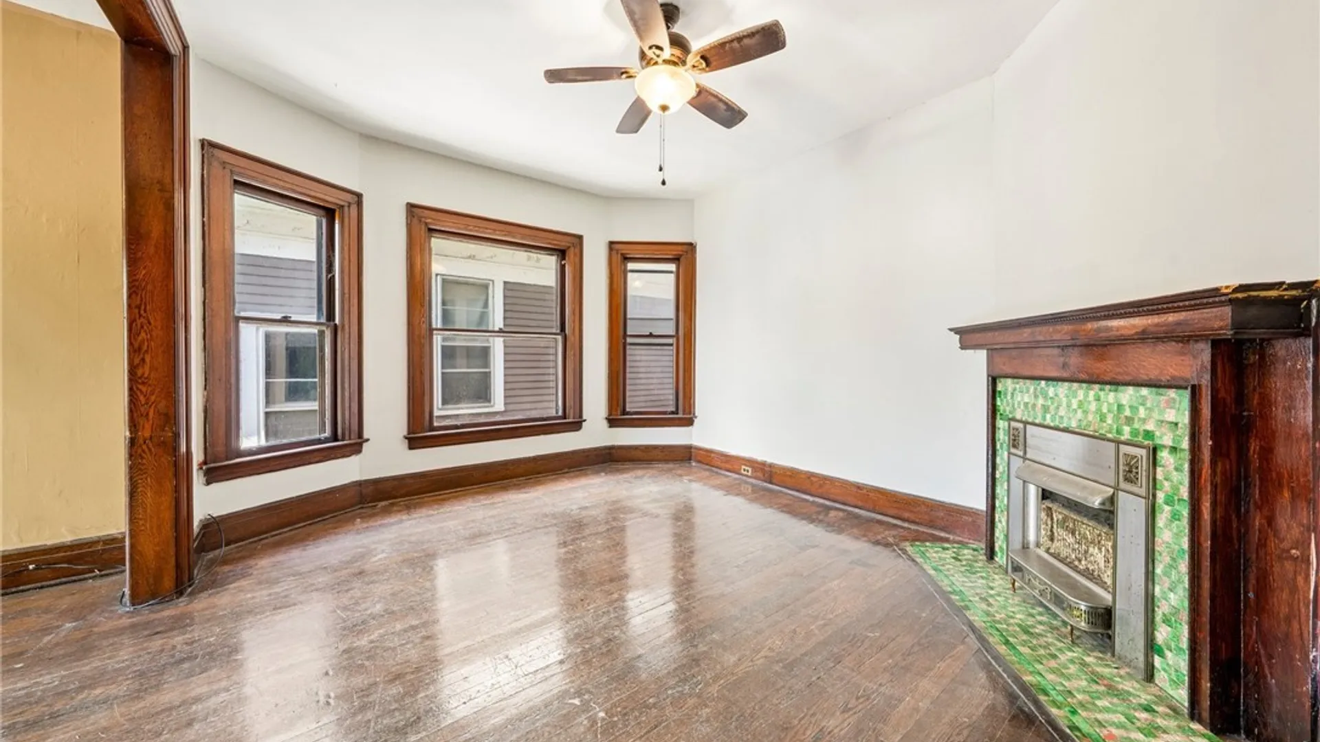 Property at 527 Massachusetts Avenue, Buffalo, NY 14213 9