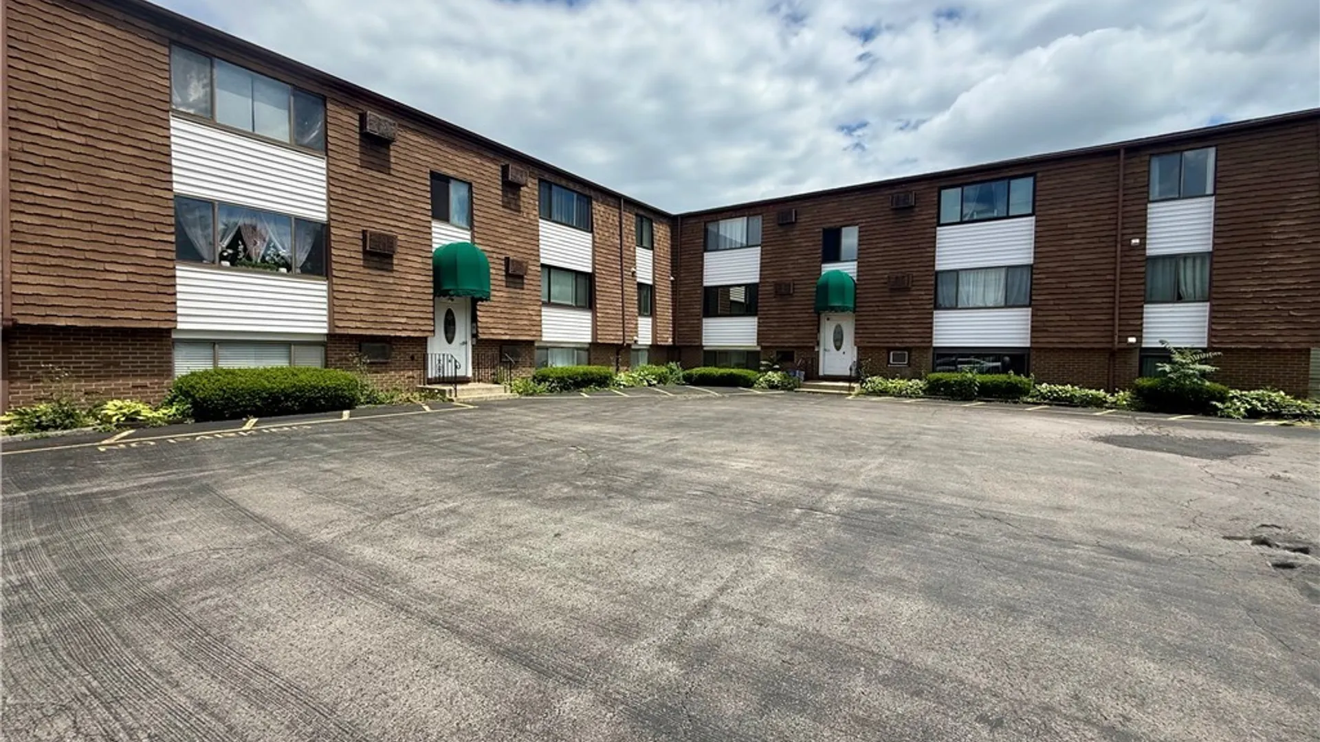 Property at 51 S 86th Street, Niagara Falls, NY 14304 2