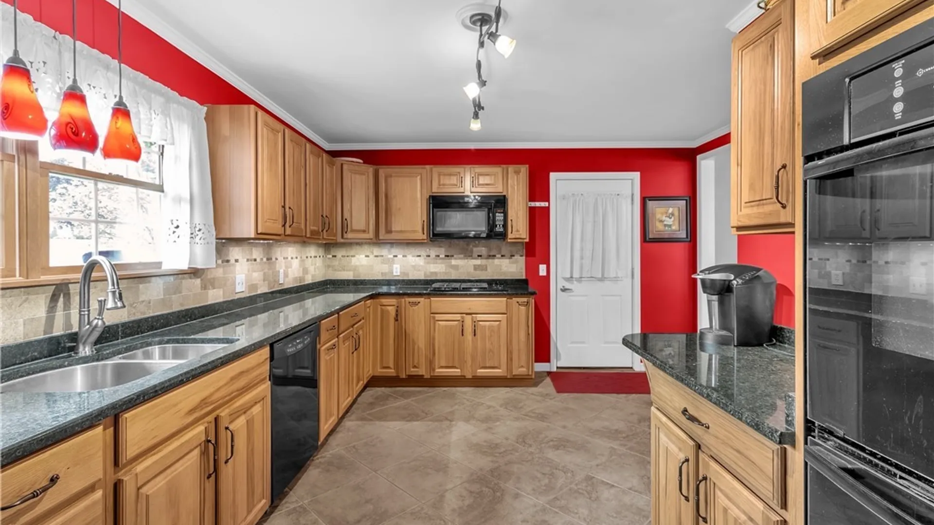 Property at 67 Castle Hill Road, Aurora, NY 14052 7