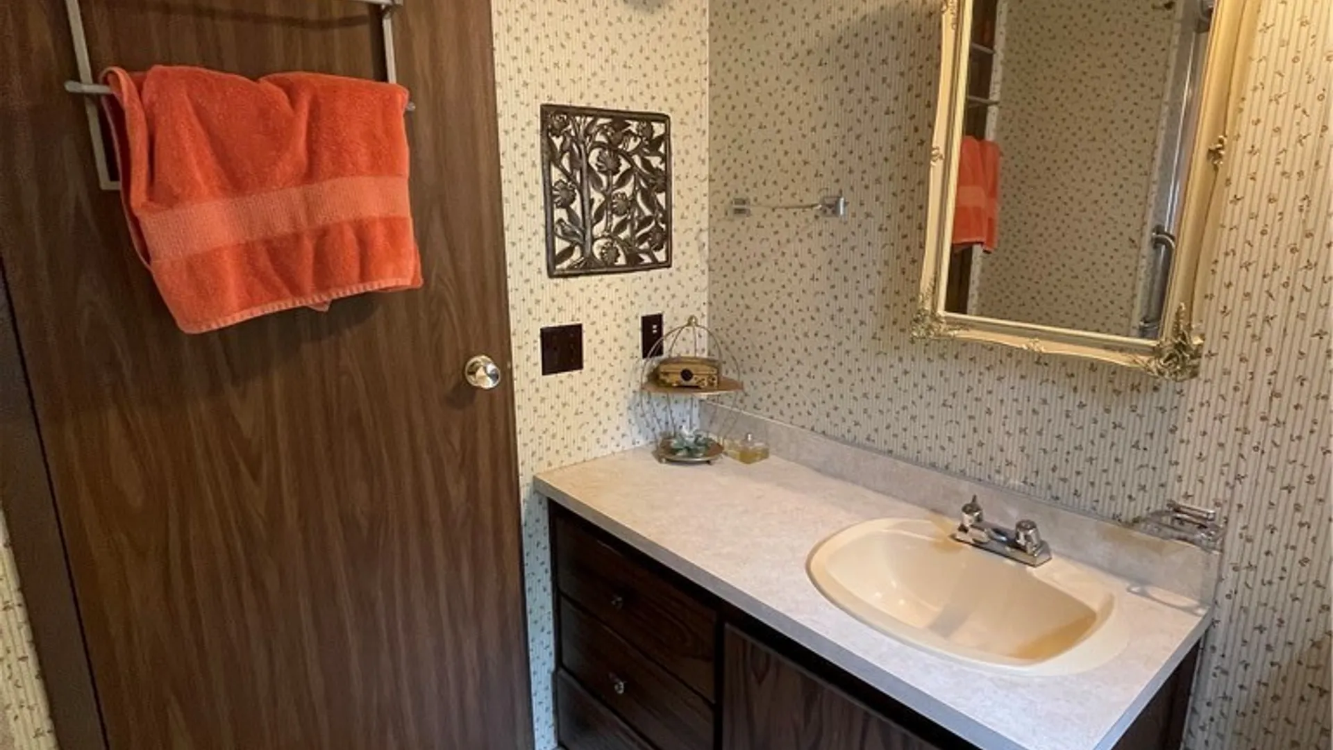 Property at 30 S Whispering Ln Lane, Hamburg, NY 14075 11
