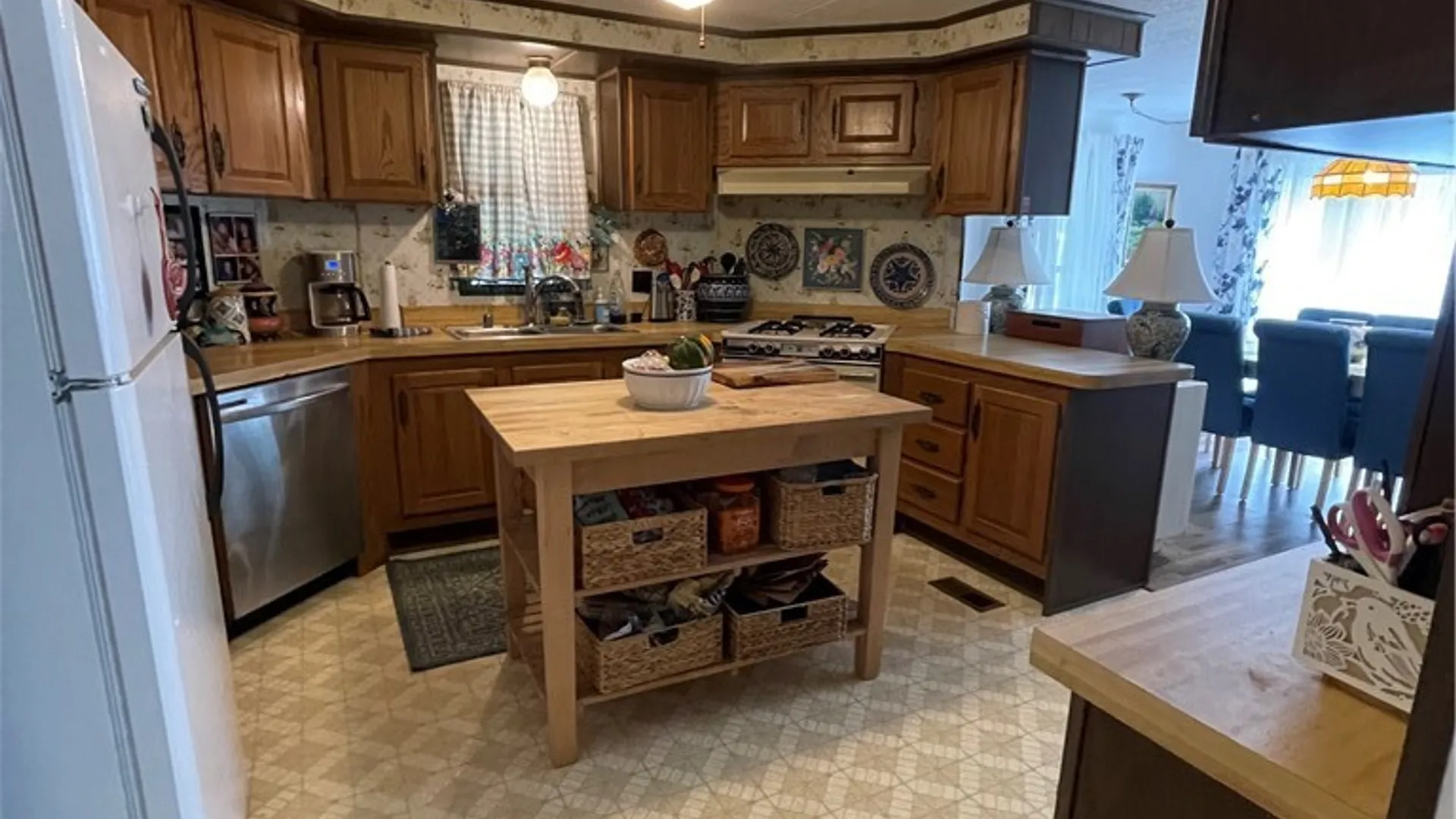 Property at 30 S Whispering Ln Lane, Hamburg, NY 14075 9