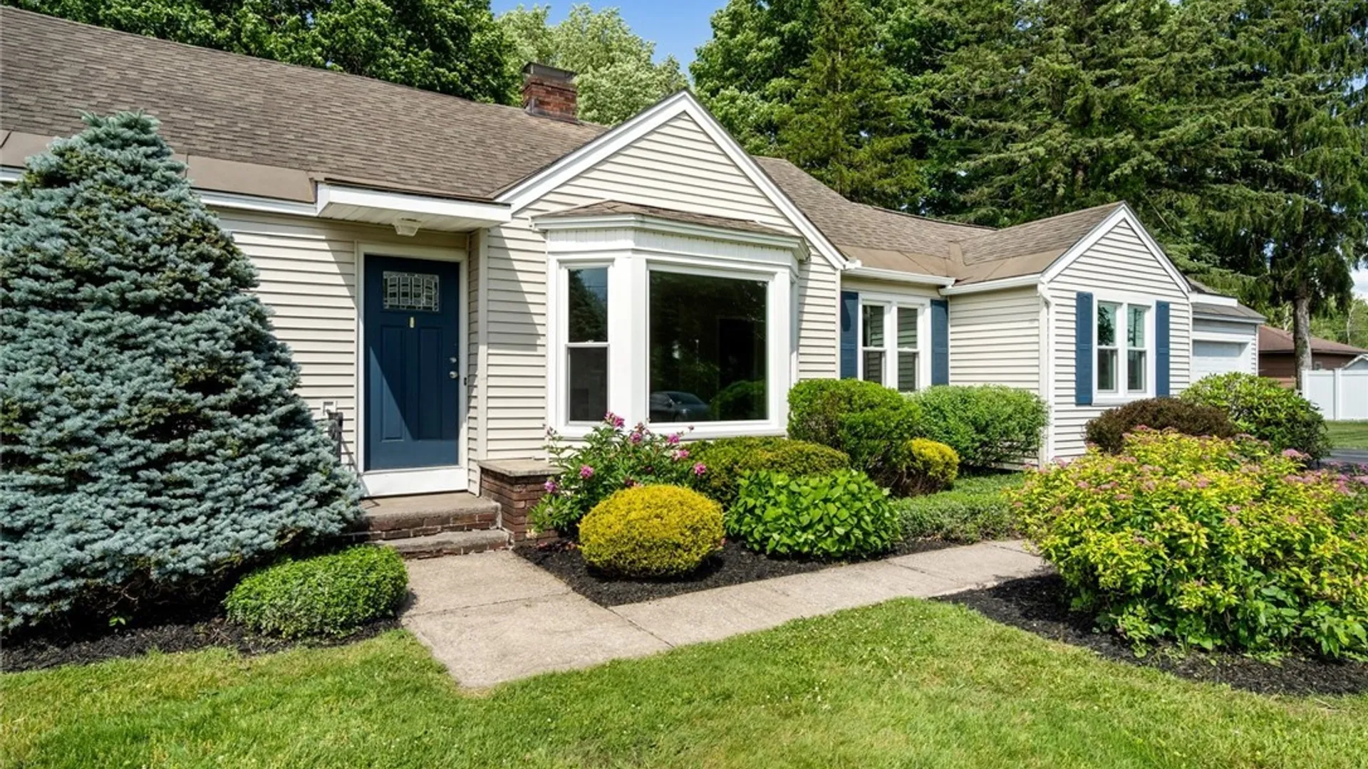 Property at 202 W Chestnut Street, Rome, NY 13440 2