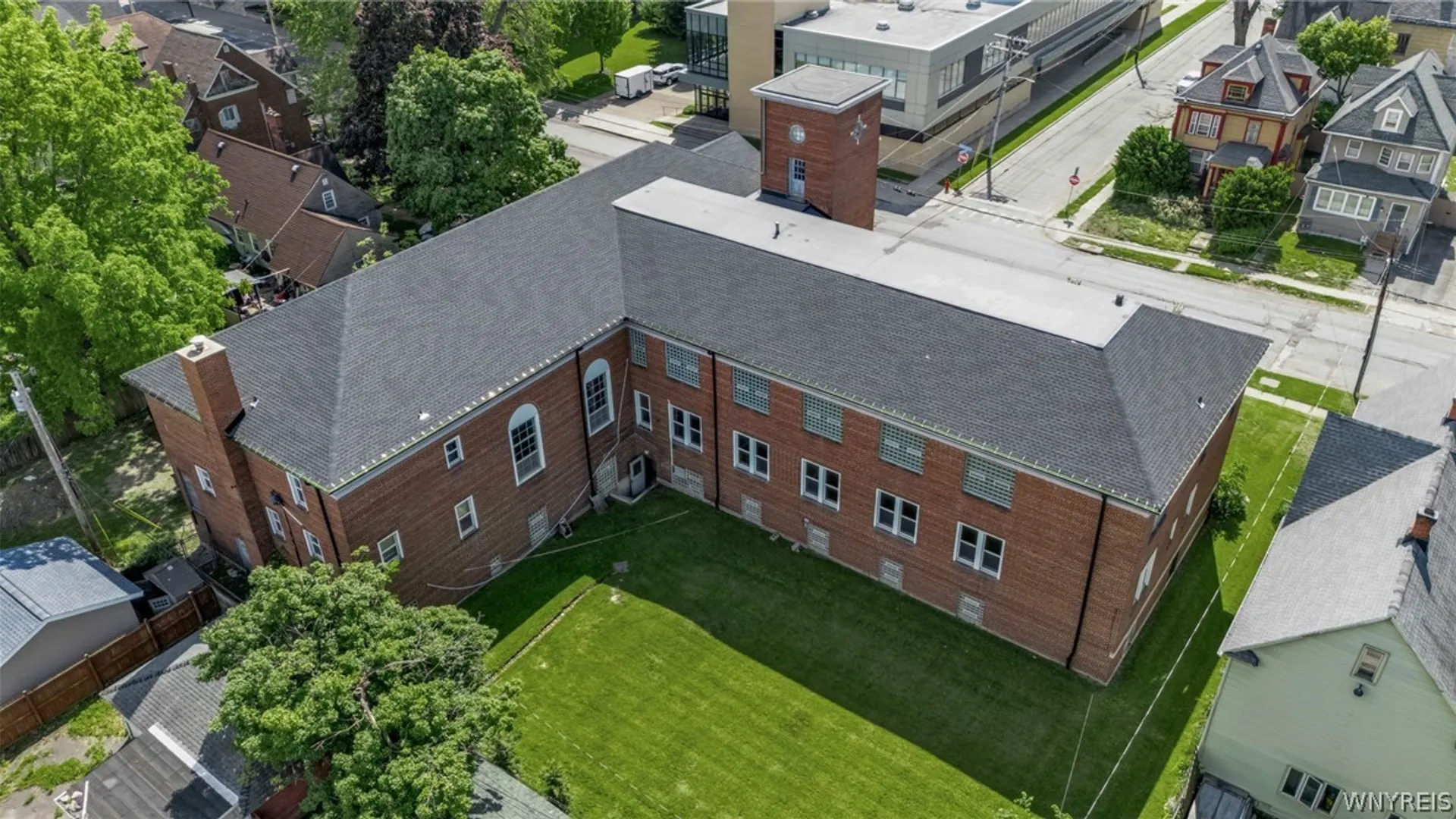 Property at 187 Southside Parkway, Buffalo, NY 14220 4