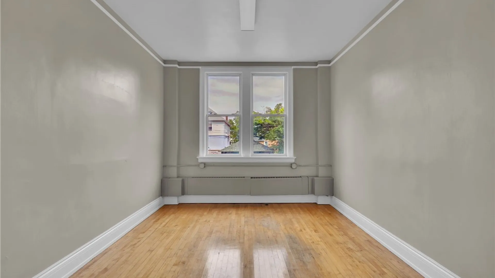Property at 187 Southside Parkway, Buffalo, NY 14220 6