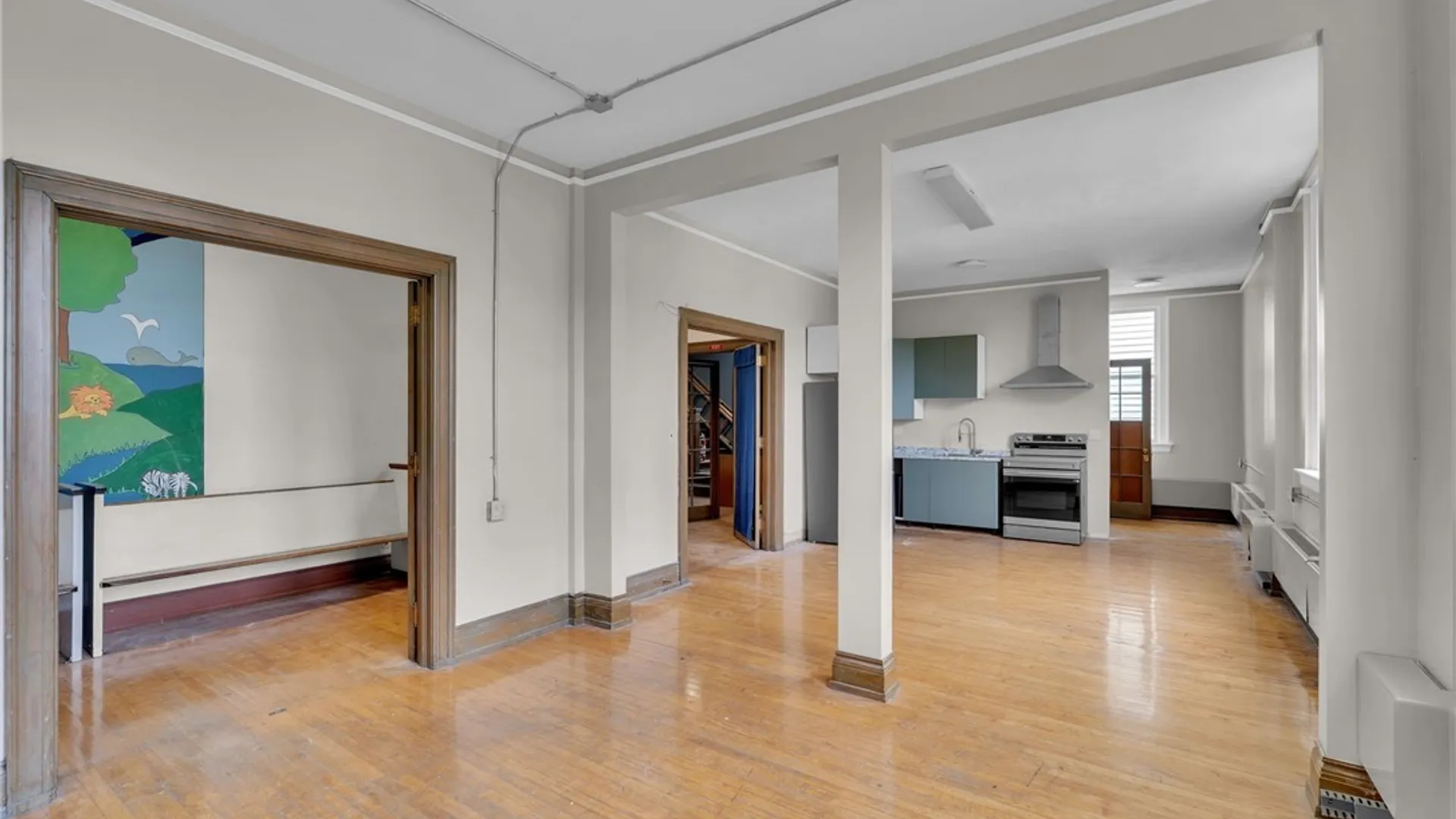 Property at 187 Southside Parkway, Buffalo, NY 14220 8
