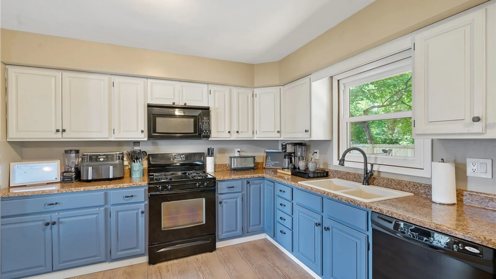 Property at 103 Midland Avenue, DeWitt, NY 13057 8