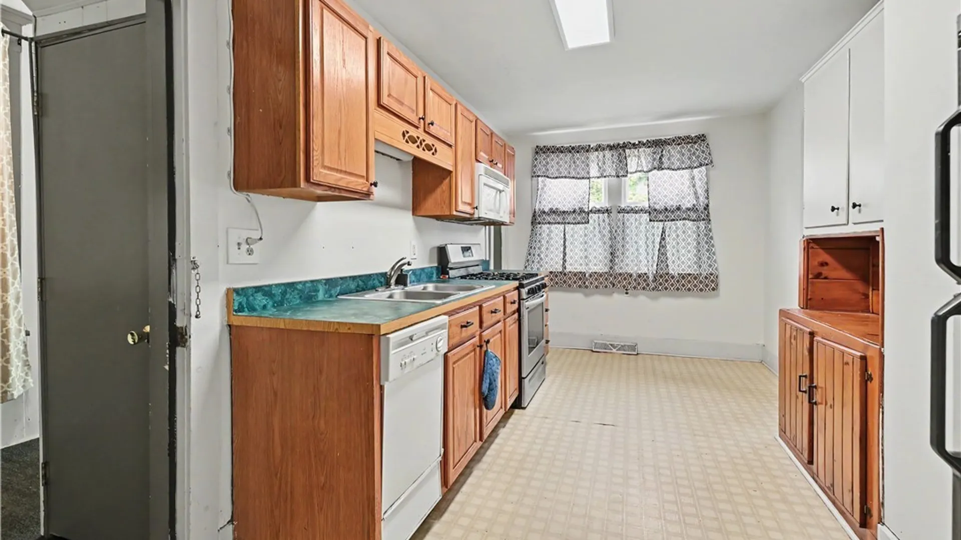 Property at 361 N Main Street, Gloversville, NY 12078 6