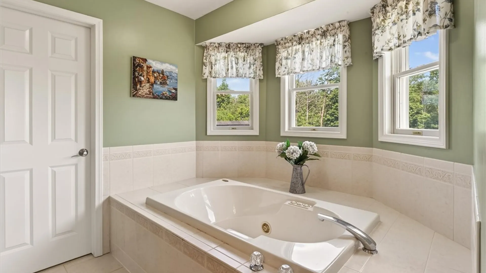 Property at 907 Taylor Rise, Victor, NY 14564 33