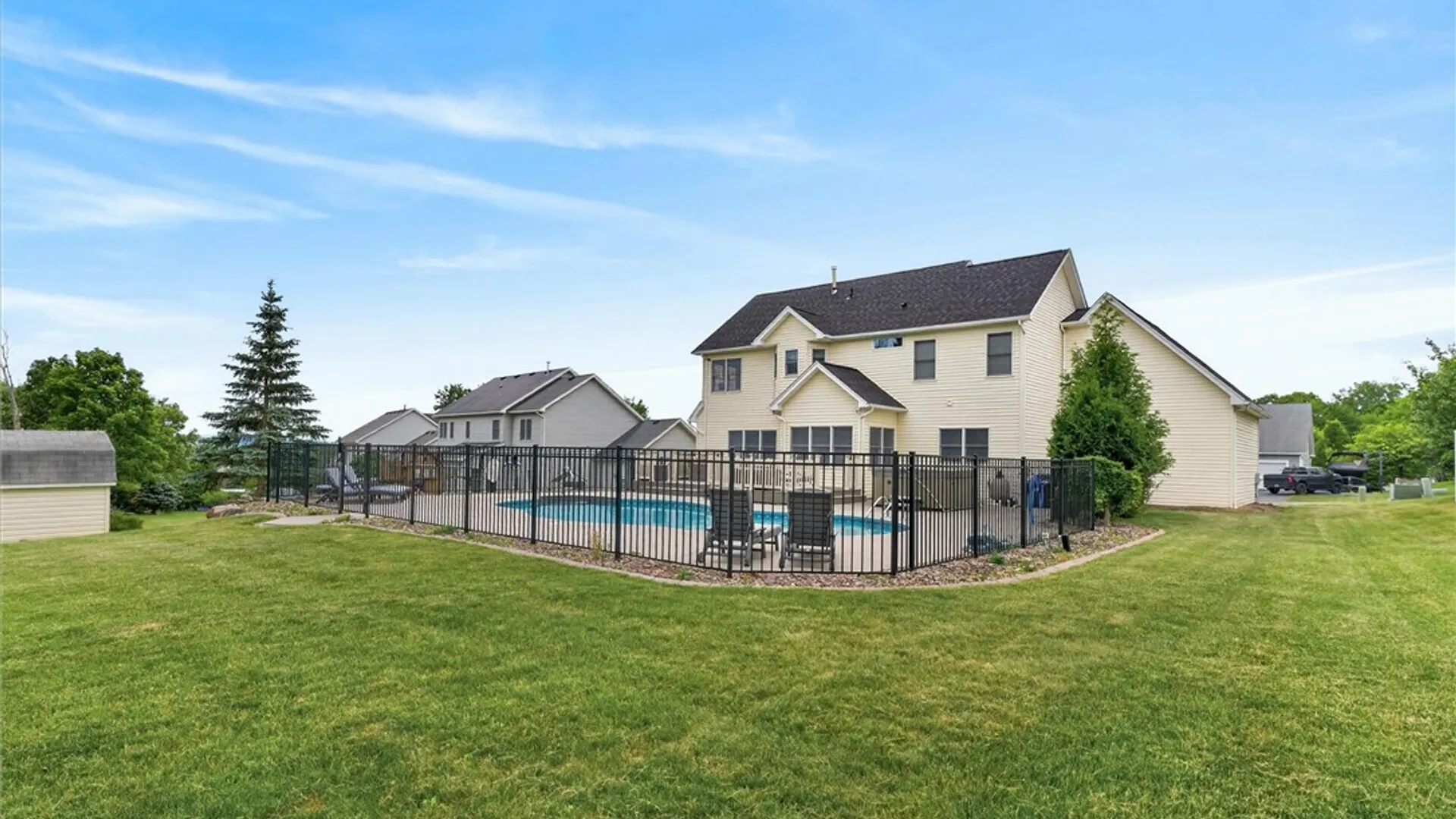 Property at 907 Taylor Rise, Victor, NY 14564 4