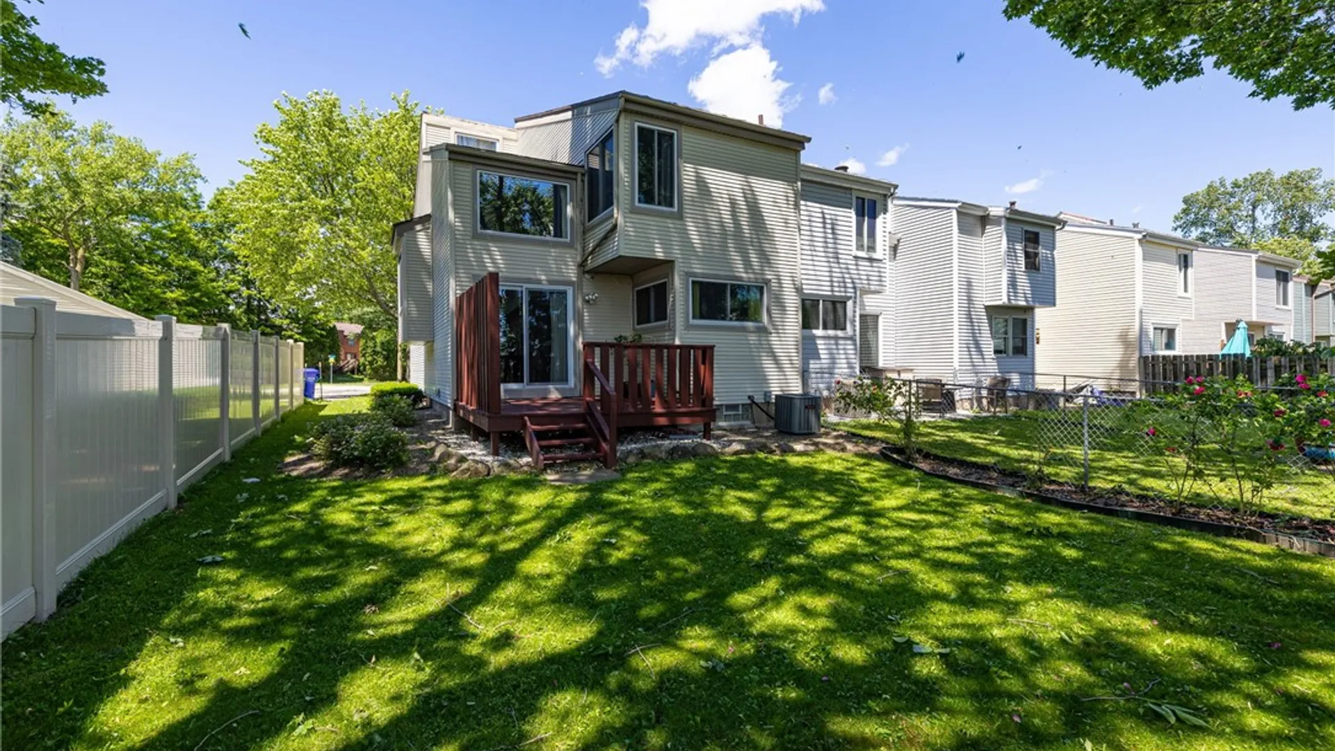 Property at 7 Brimsdown Circle, Perinton, NY 14450 2
