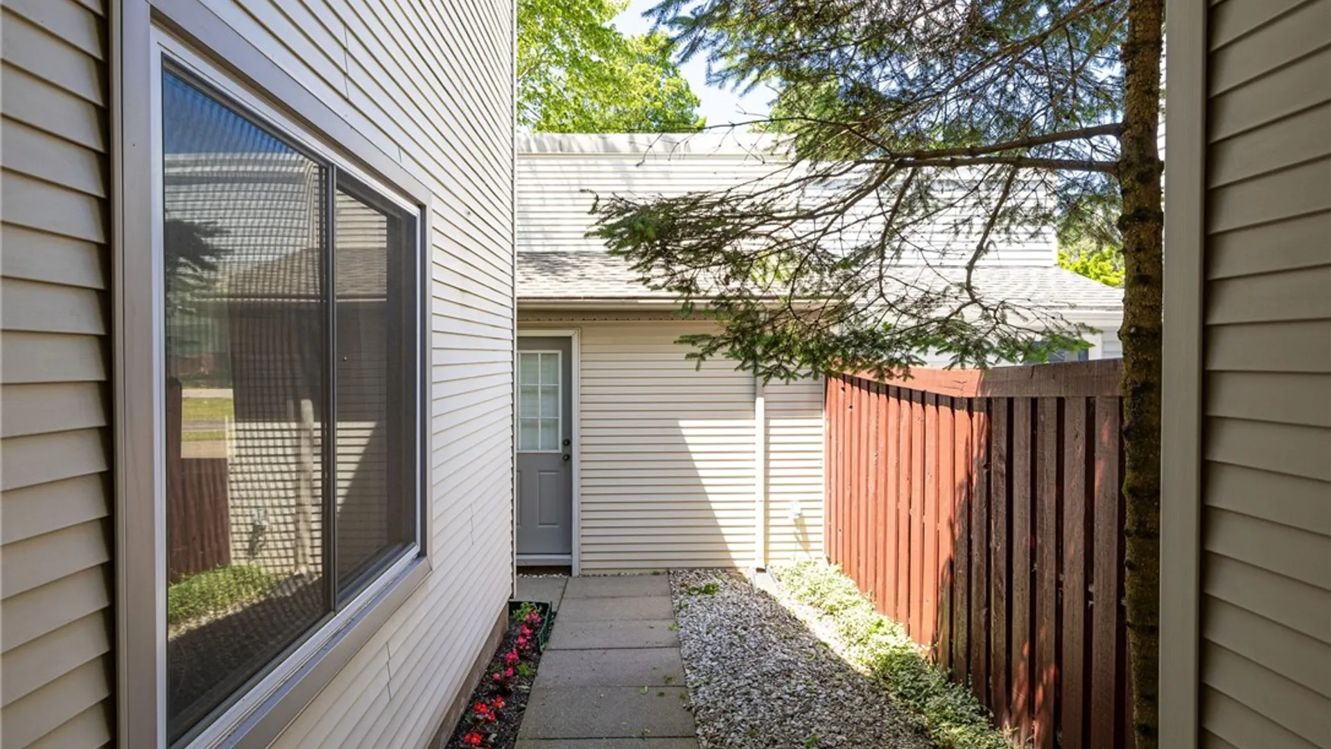 Property at 7 Brimsdown Circle, Perinton, NY 14450 30