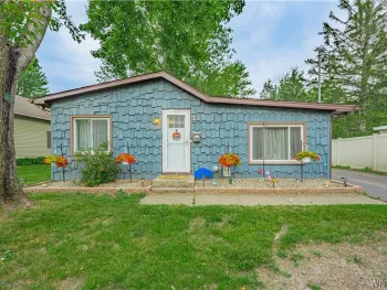 Property at 1 Royal Lane, Lockport City, NY 14094