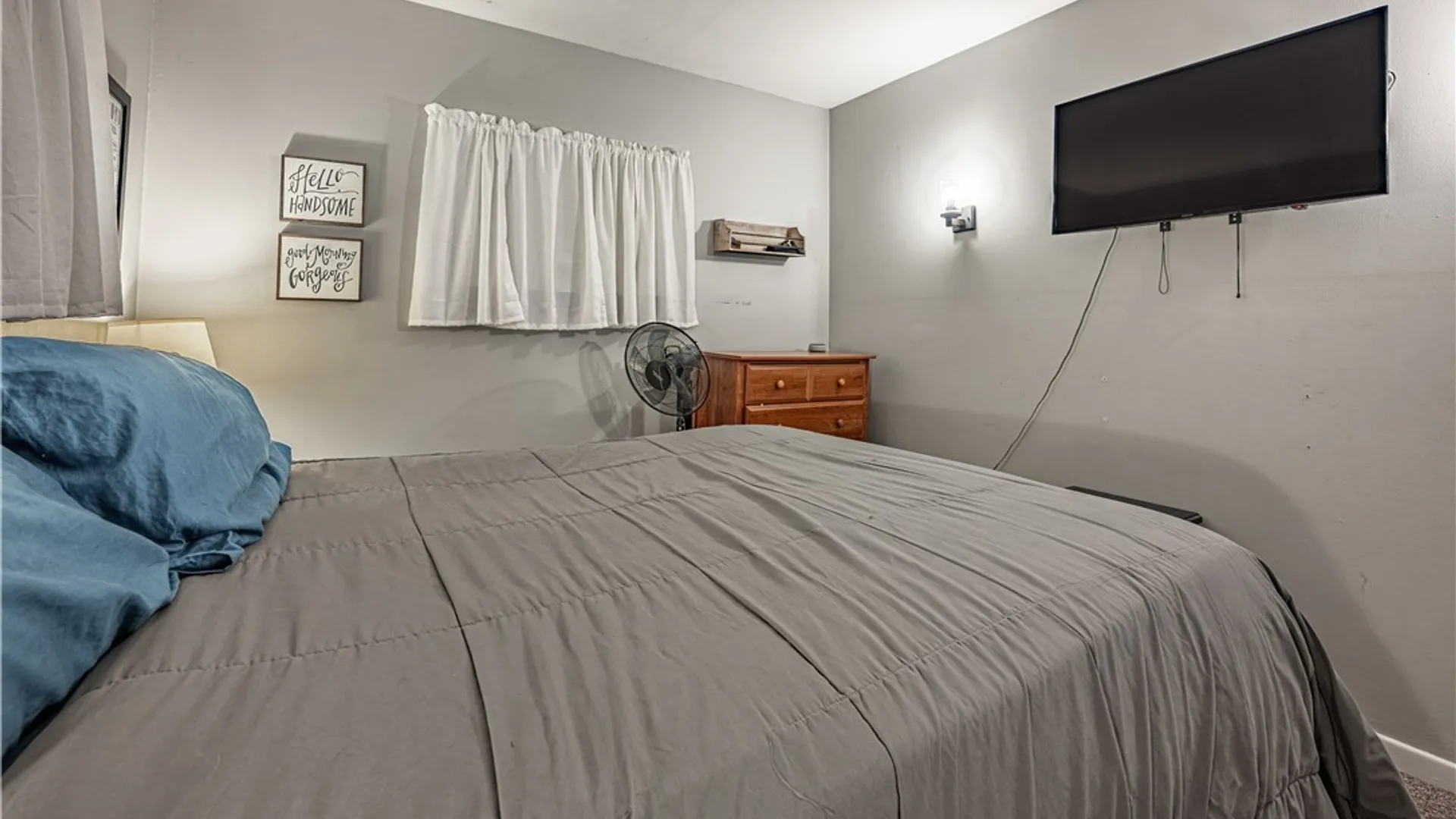 Property at 1 Royal Lane, Lockport City, NY 14094 20
