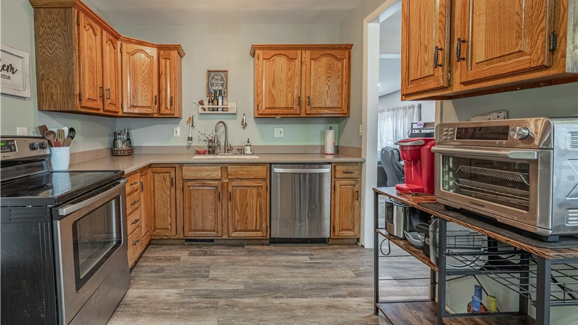 Property at 1 Royal Lane, Lockport City, NY 14094 9