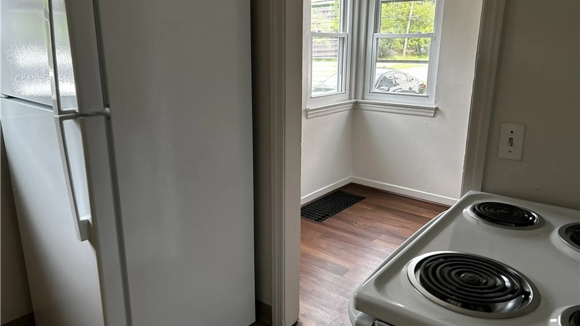 Property at 680 Taunton Place, Buffalo, NY 14216 4
