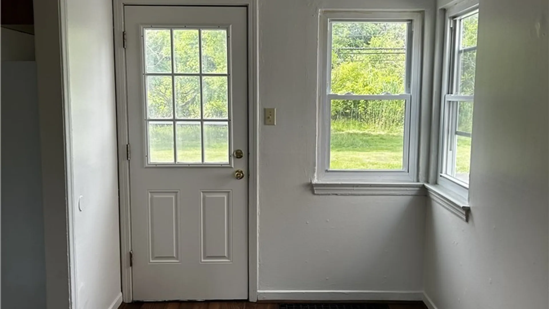 Property at 680 Taunton Place, Buffalo, NY 14216 6