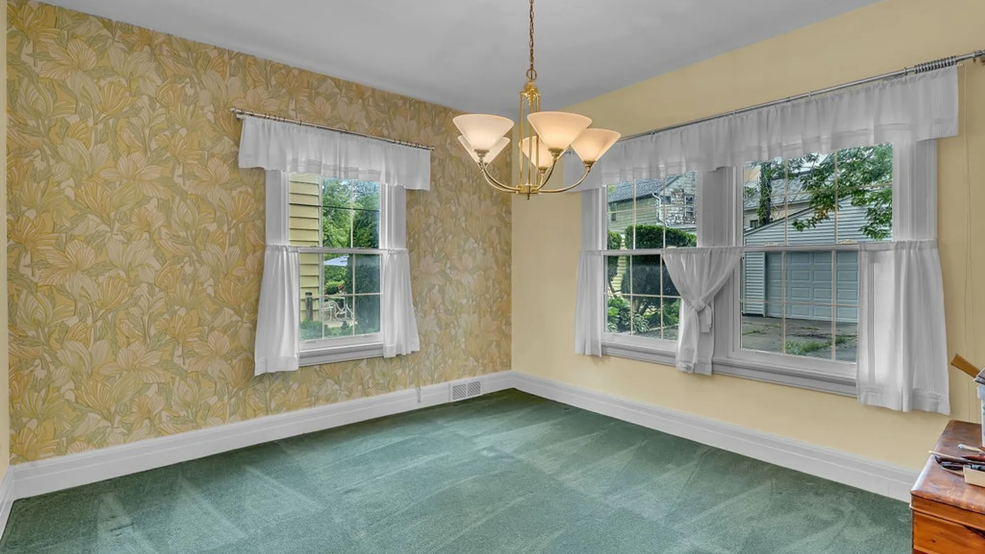 Property at 17 Colvin Avenue, Buffalo, NY 14216 13