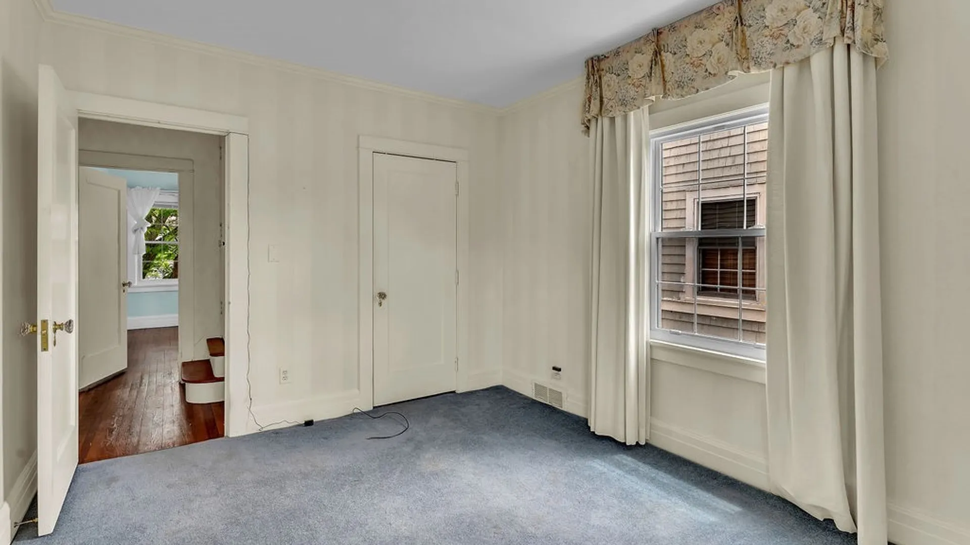 Property at 17 Colvin Avenue, Buffalo, NY 14216 27