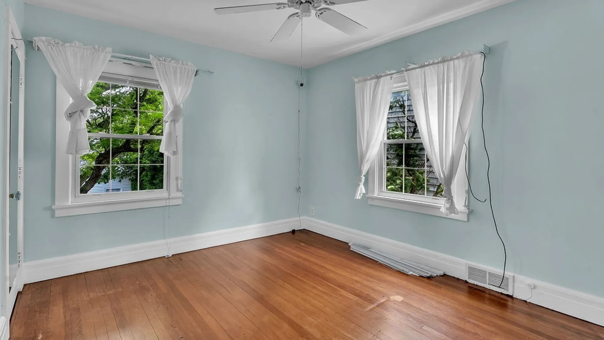 Property at 17 Colvin Avenue, Buffalo, NY 14216 28