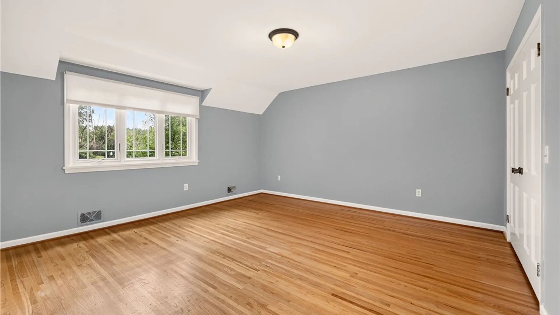 Property at 14 Pin Hook Lane, Pittsford, NY 14534 24